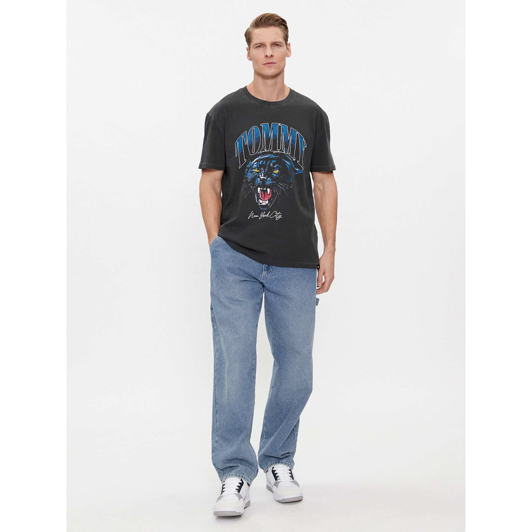 Tommy Jeans Тишърт Vintage Tiger DM0DM18281 Черен Regular Fit - Pepit.bg