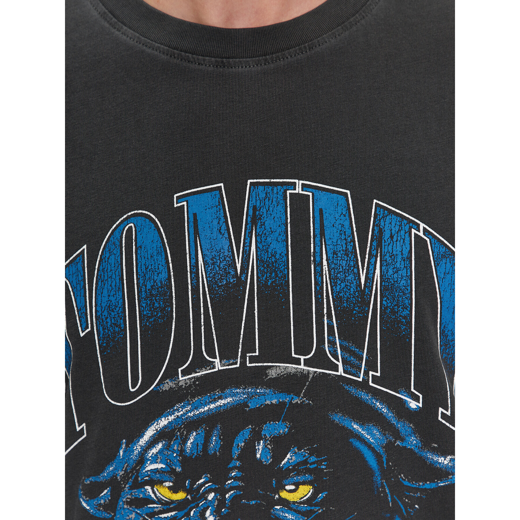 Tommy Jeans Тишърт Vintage Tiger DM0DM18281 Черен Regular Fit - Pepit.bg