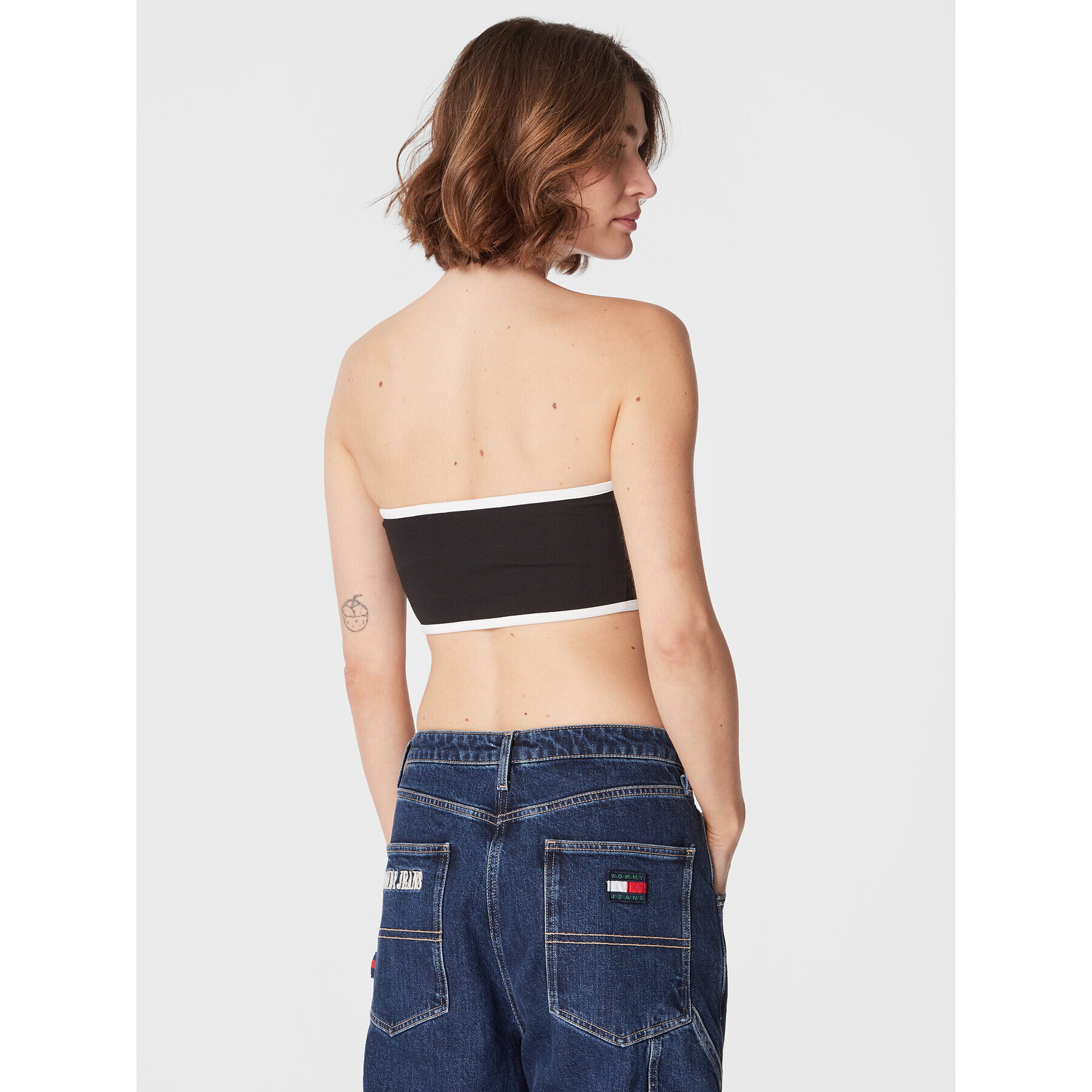 Tommy Jeans топ DW0DW14886 Черен Regular Fit - Pepit.bg