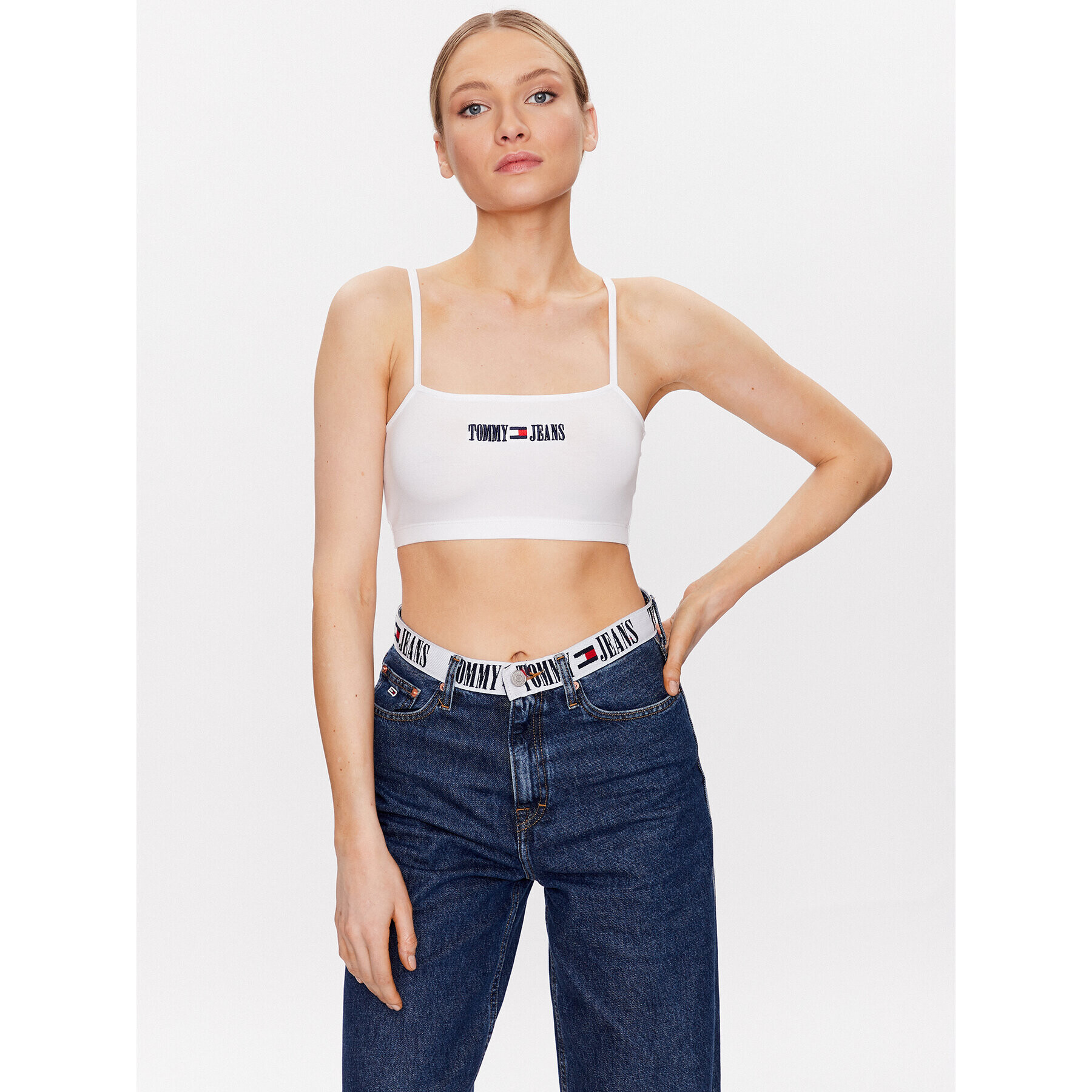 Tommy Jeans топ DW0DW15458 Бял Cropped Fit - Pepit.bg