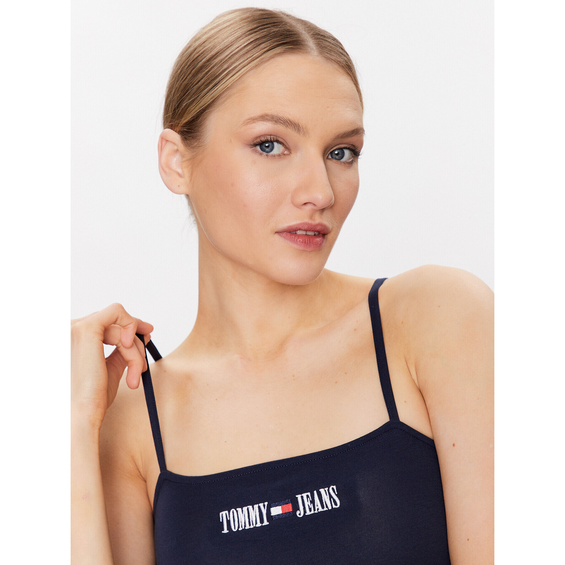 Tommy Jeans топ DW0DW15458 Тъмносин Cropped Fit - Pepit.bg