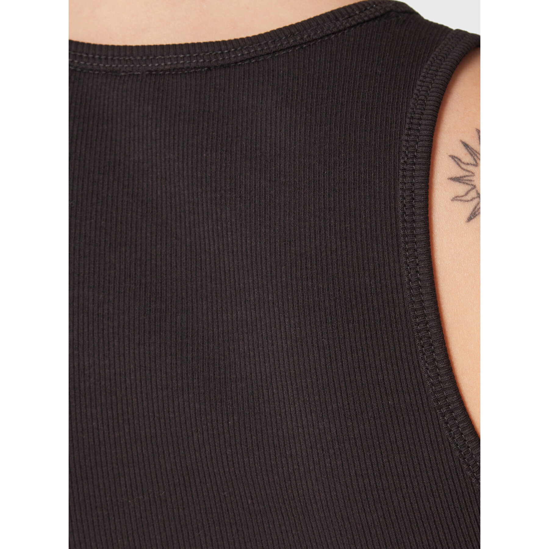 Tommy Jeans топ Essential DW0DW14875 Черен Regular Fit - Pepit.bg