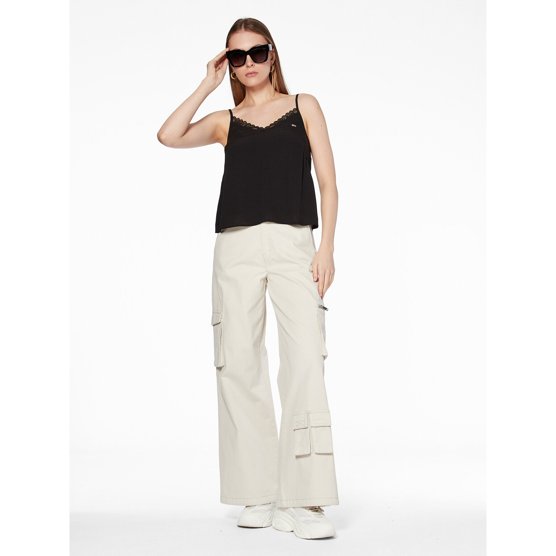 Tommy Jeans топ Essential DW0DW15198 Черен Regular Fit - Pepit.bg