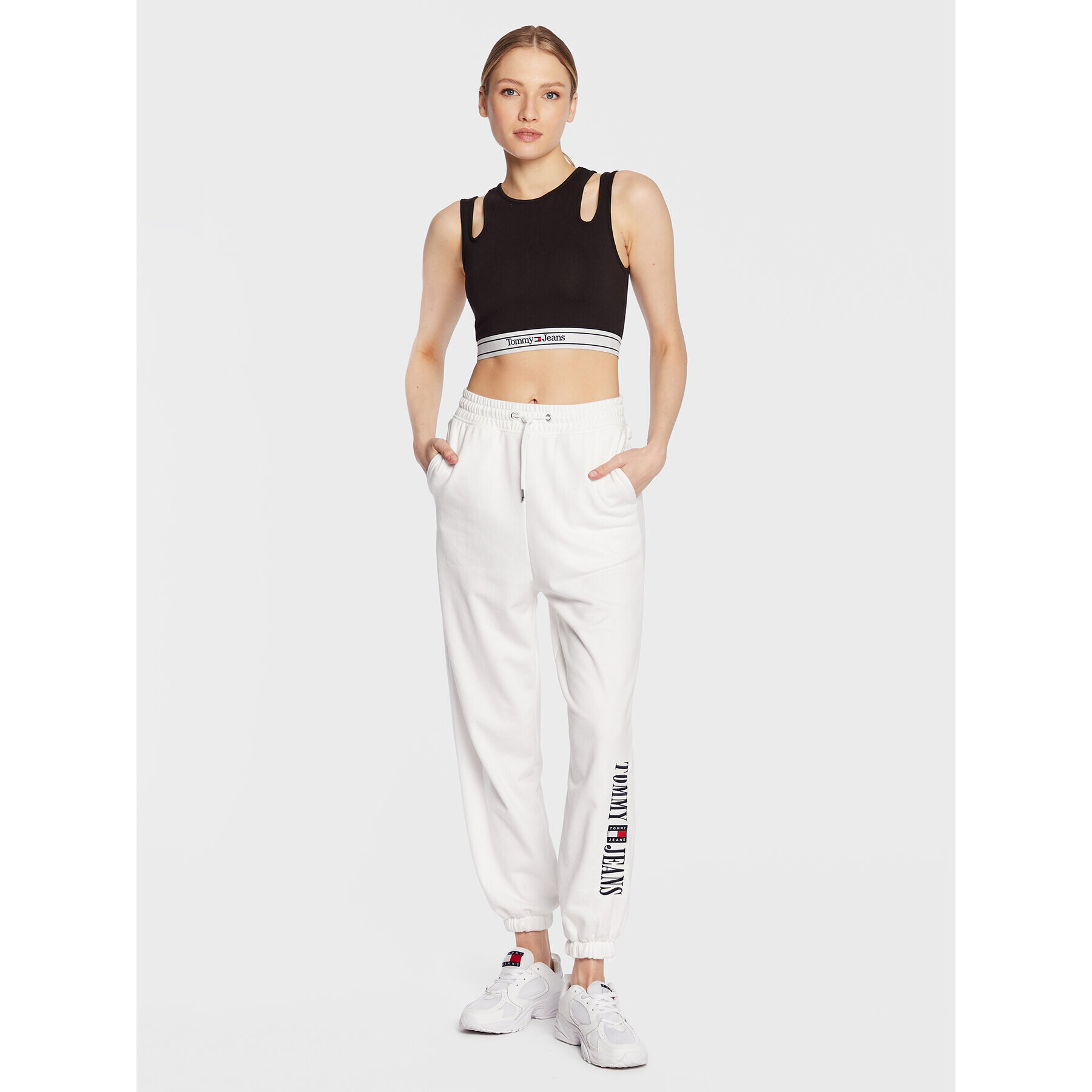 Tommy Jeans топ Logo DW0DW14892 Черен Slim Fit - Pepit.bg