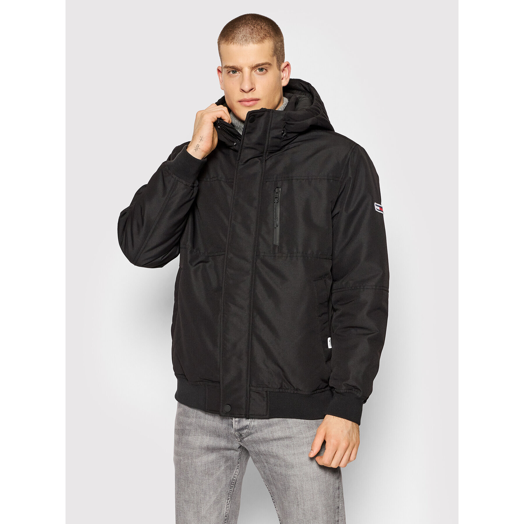 Tommy Jeans Зимно яке Tjm Tech DM0DM11189 Черен Regular Fit - Pepit.bg