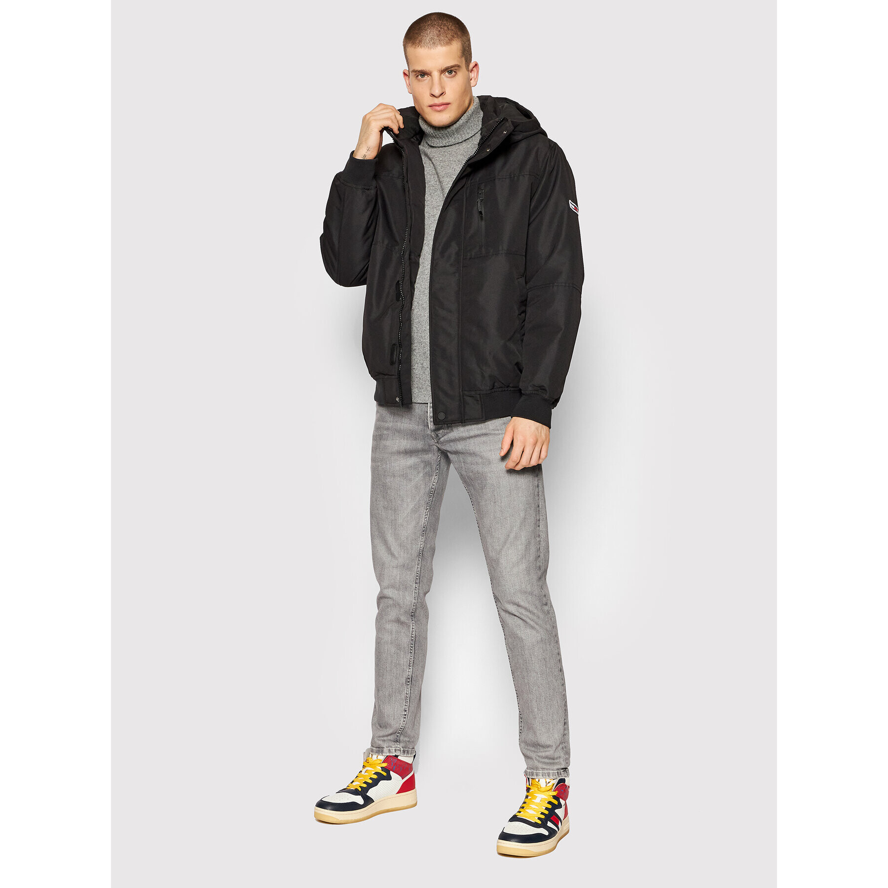 Tommy Jeans Зимно яке Tjm Tech DM0DM11189 Черен Regular Fit - Pepit.bg