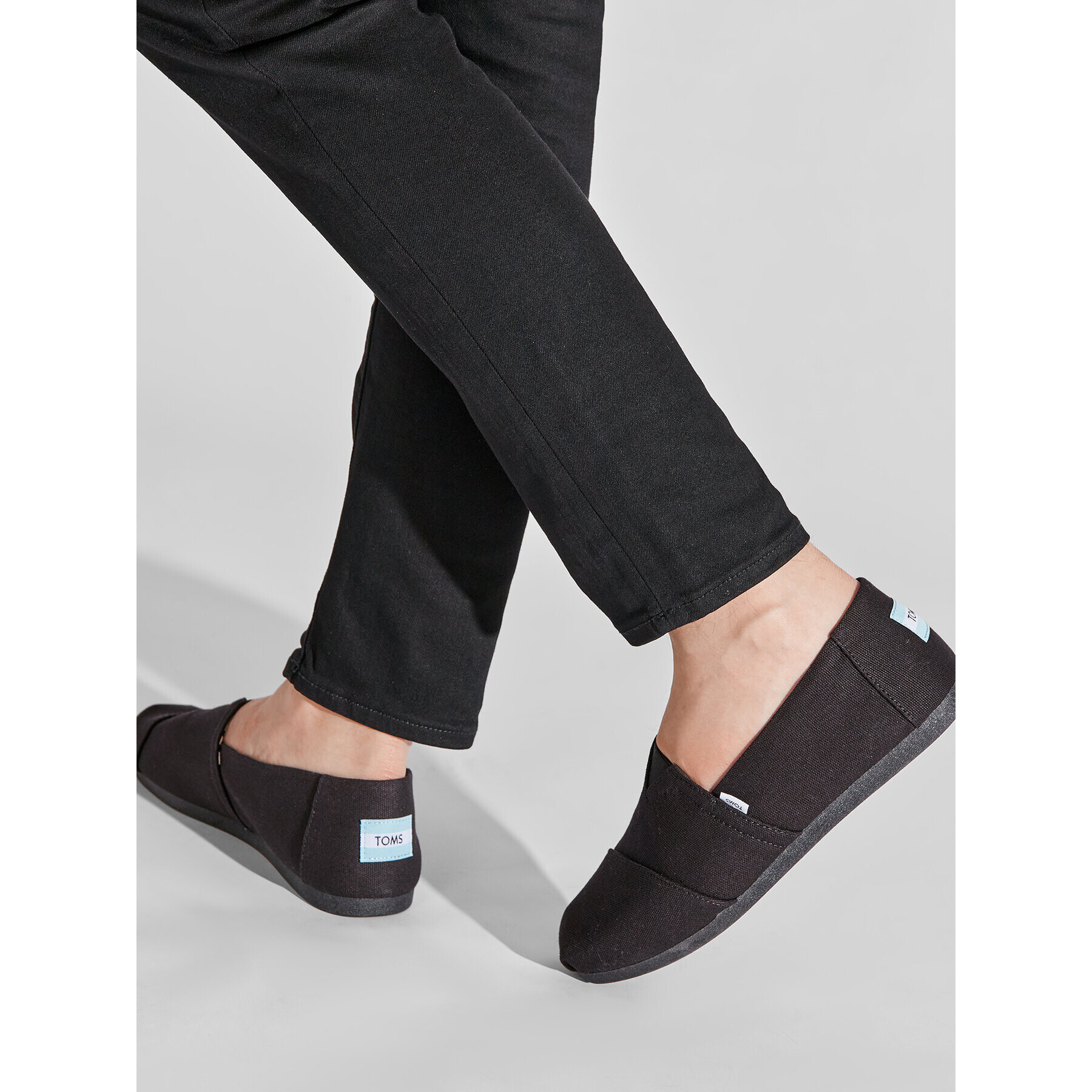 Toms Обувки Alpargata 10017670 Черен - Pepit.bg