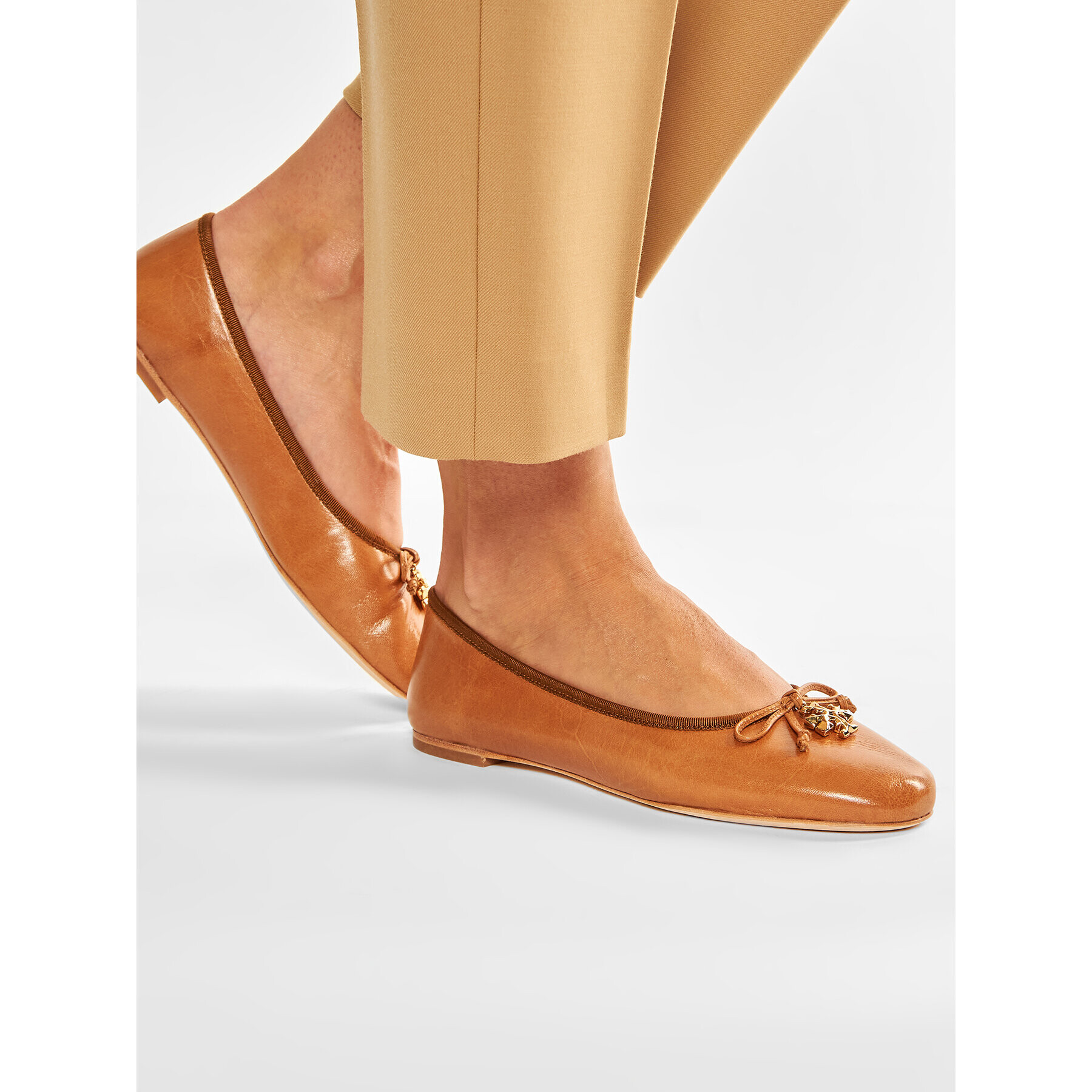 Tory Burch Балеринки Tory Charm Ballet 71838 Кафяв - Pepit.bg