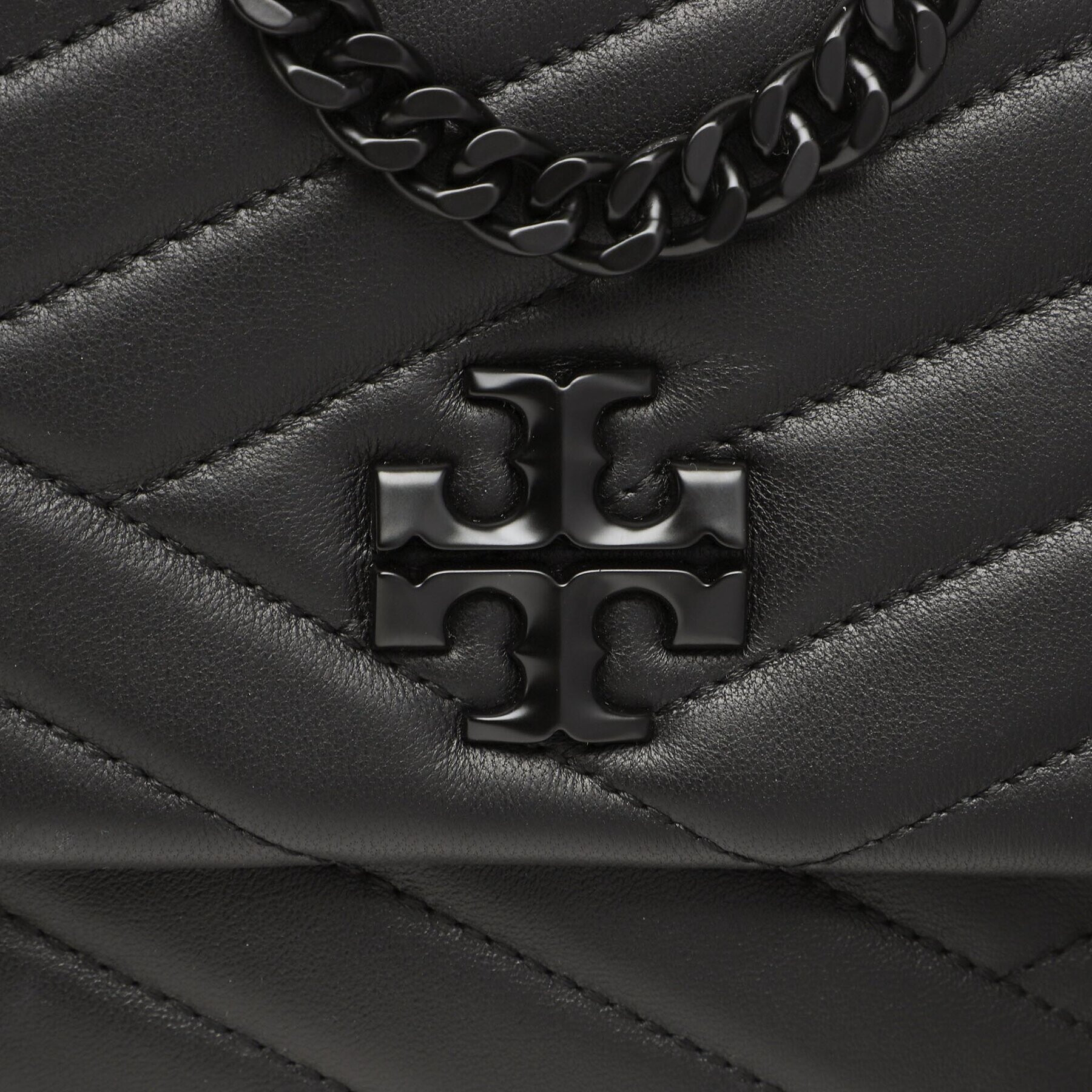 Tory Burch Дамска чанта Kira Chevron Powder 90856 Черен - Pepit.bg