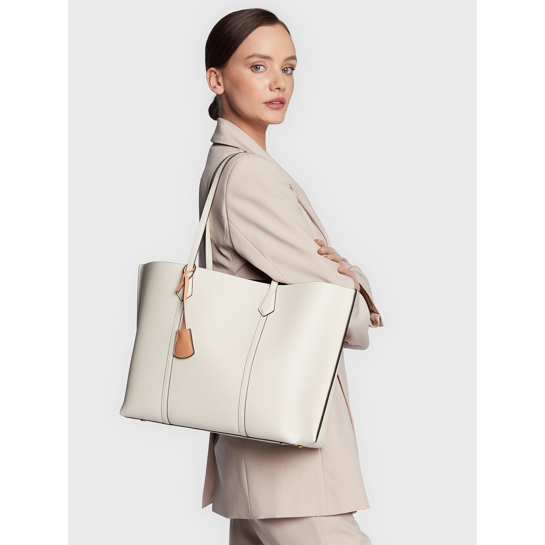 Tory Burch Дамска чанта Perry Triple-Compartment Tote 81932 Бял - Pepit.bg