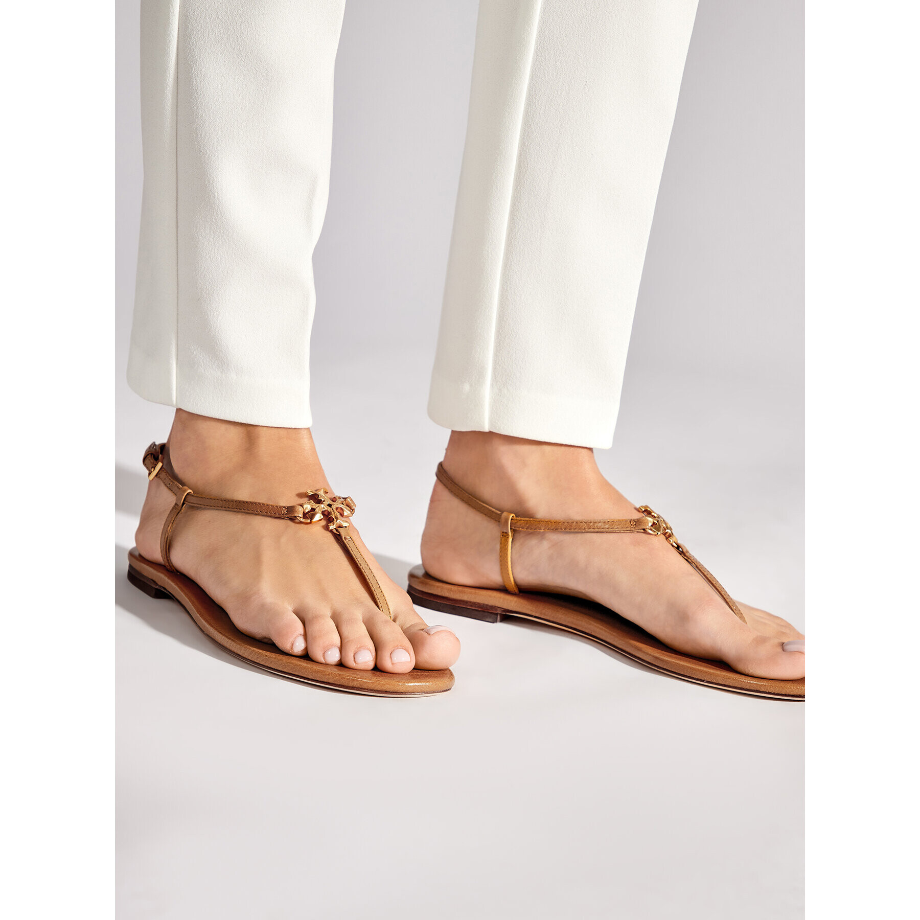 Tory Burch Сандали Capri Strap Sandal 90555 Кафяв - Pepit.bg