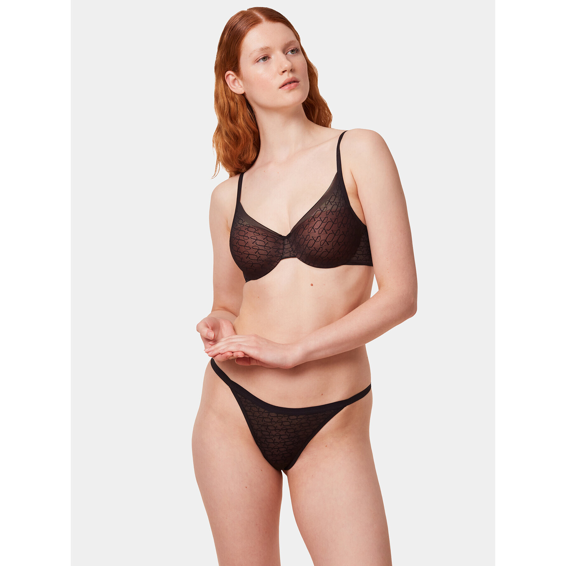 Triumph Бикини тип прашка Signature Sheer String 10216494 Черен - Pepit.bg