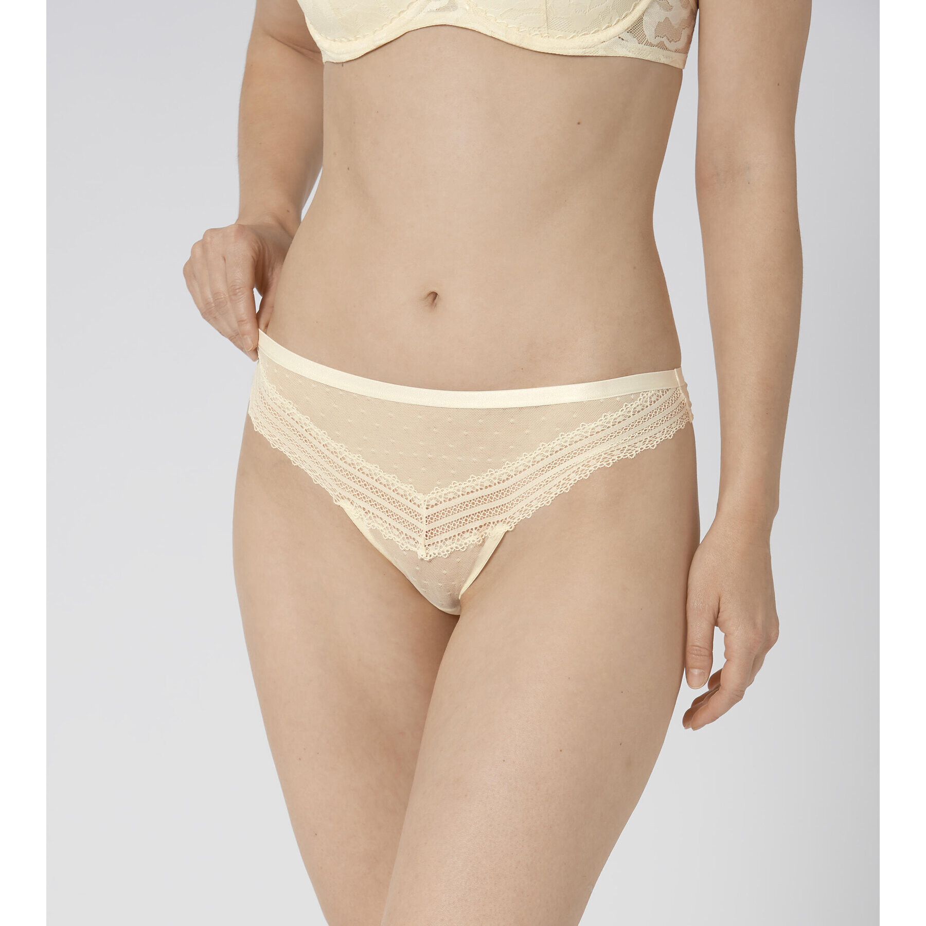 Triumph Бикини тип прашка Tempting Tulle 10205413 Жълт - Pepit.bg