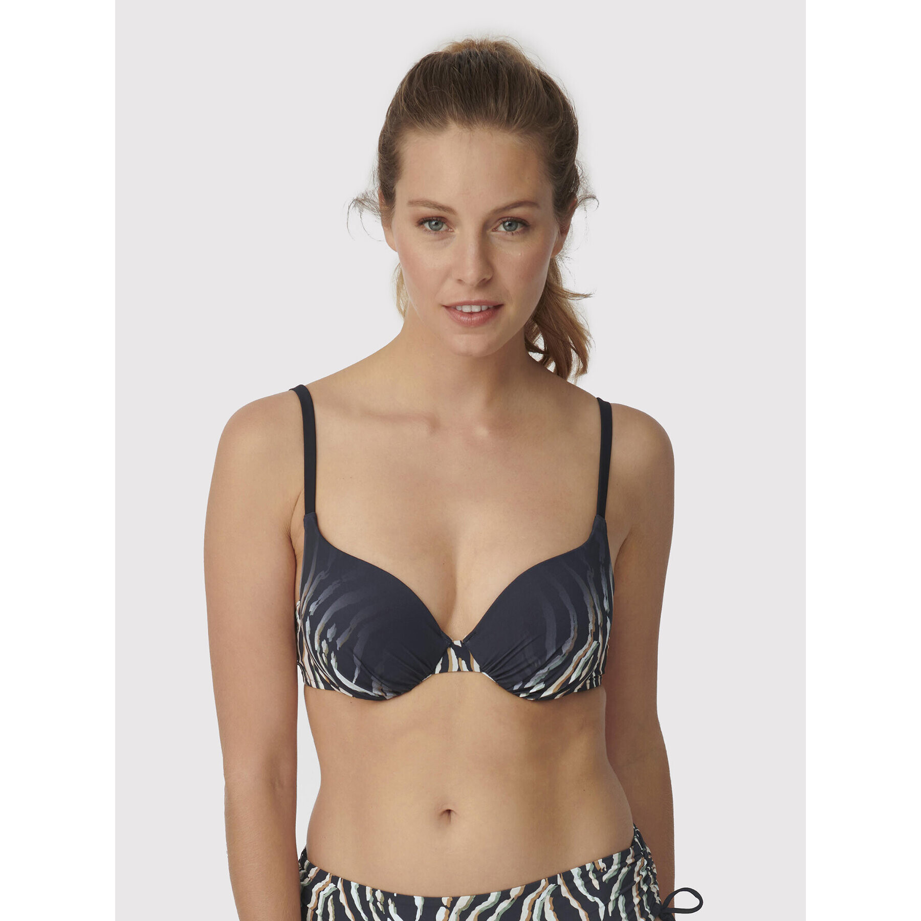 Triumph Горнище на бански Charm Elegance 2.0 10207872 Черен - Pepit.bg