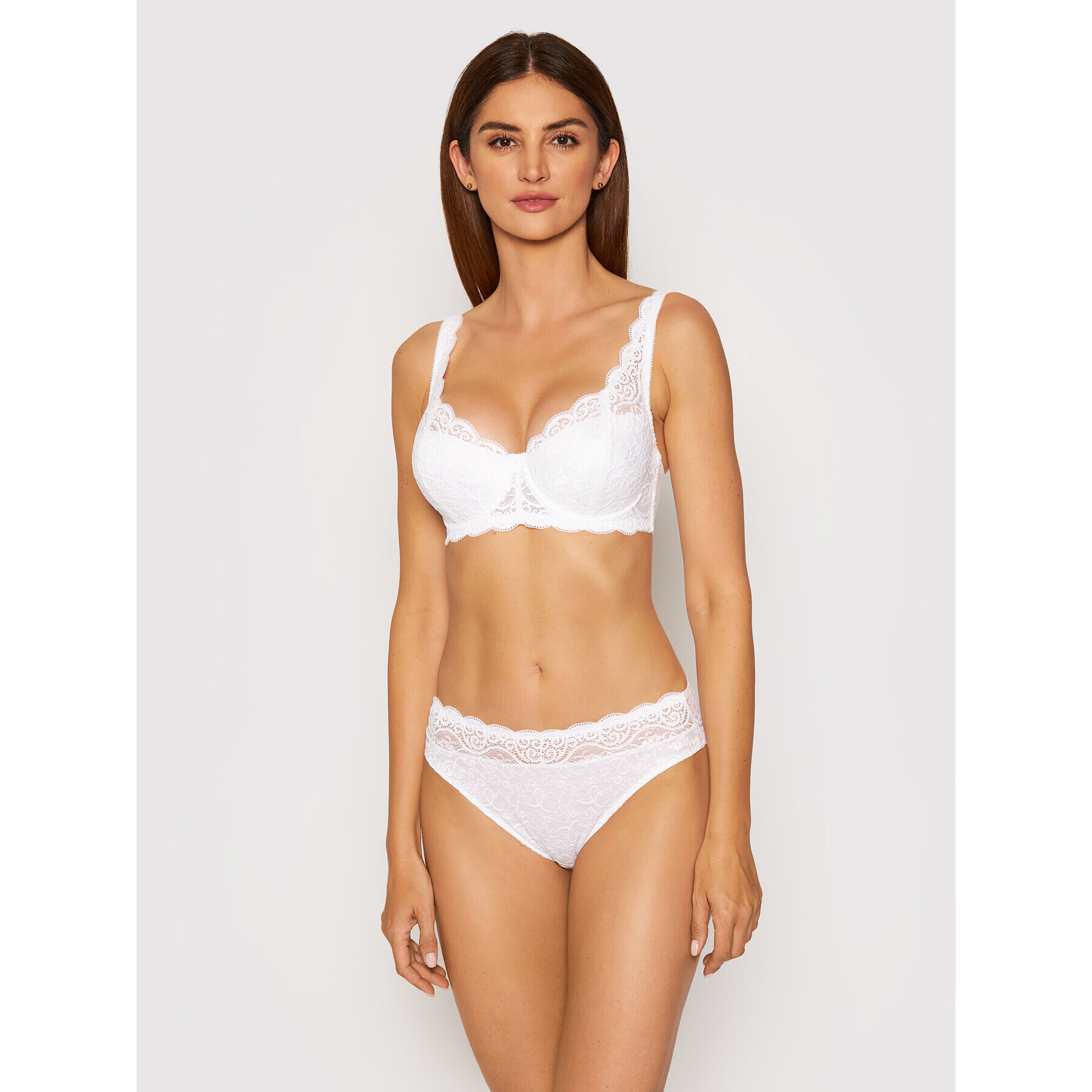 Triumph Класически дамски бикини Amourette 300 Magic Wire 10158148 Бял - Pepit.bg