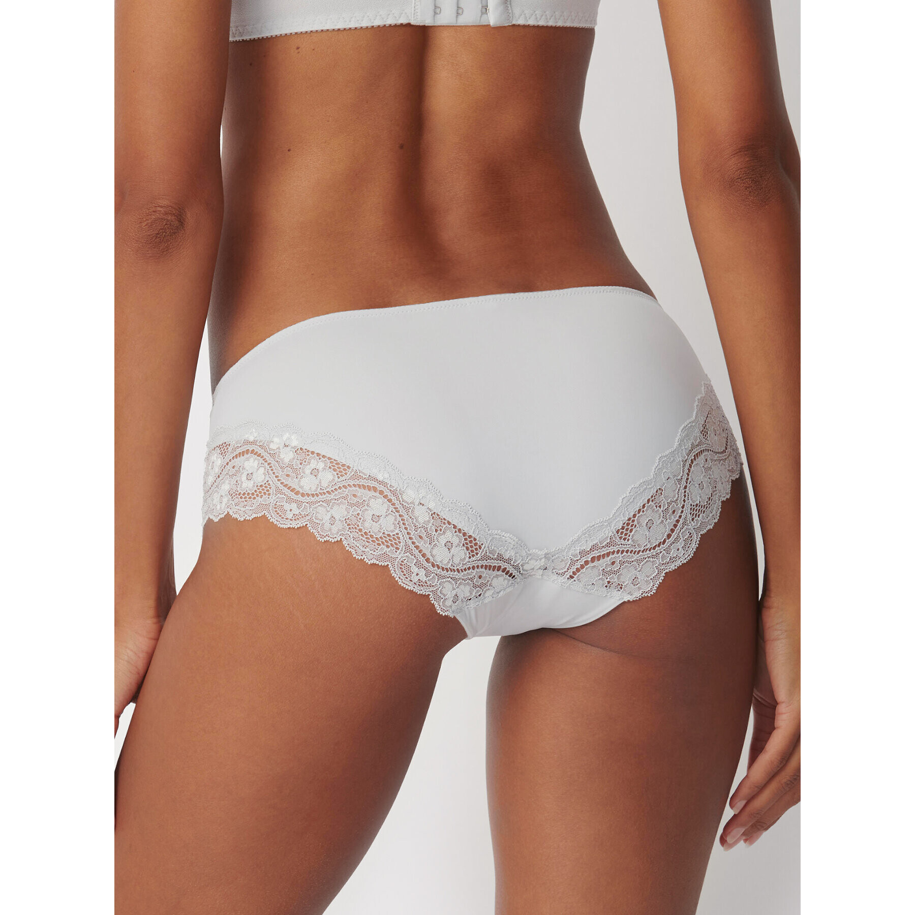 Triumph Класически дамски бикини Lovely Micro 10182555 Сив - Pepit.bg