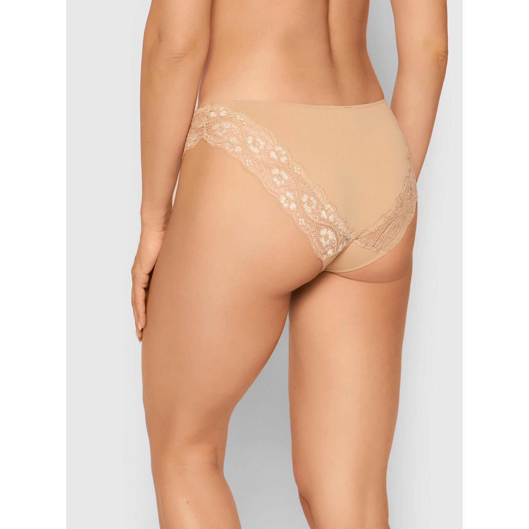 Triumph Класически дамски бикини Lovely Micro 10182556 Бежов - Pepit.bg