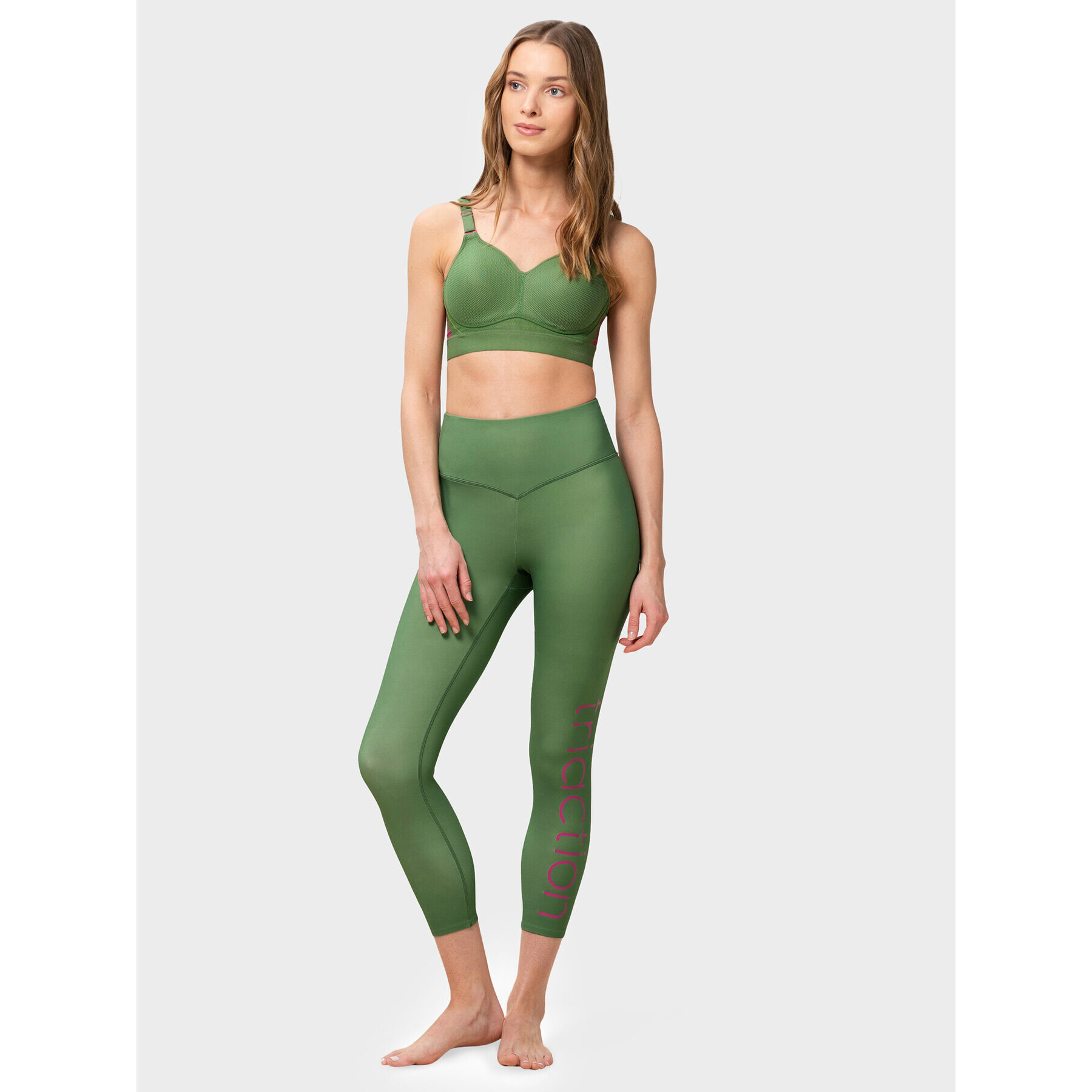Triumph Клин 10213122 Зелен Slim Fit - Pepit.bg