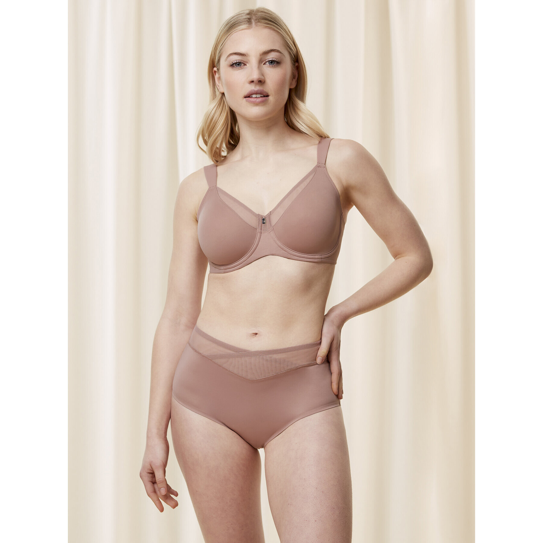 Triumph Моделиращо бельо долна част True Shape Sensation Maxi 10162228 Бежов - Pepit.bg