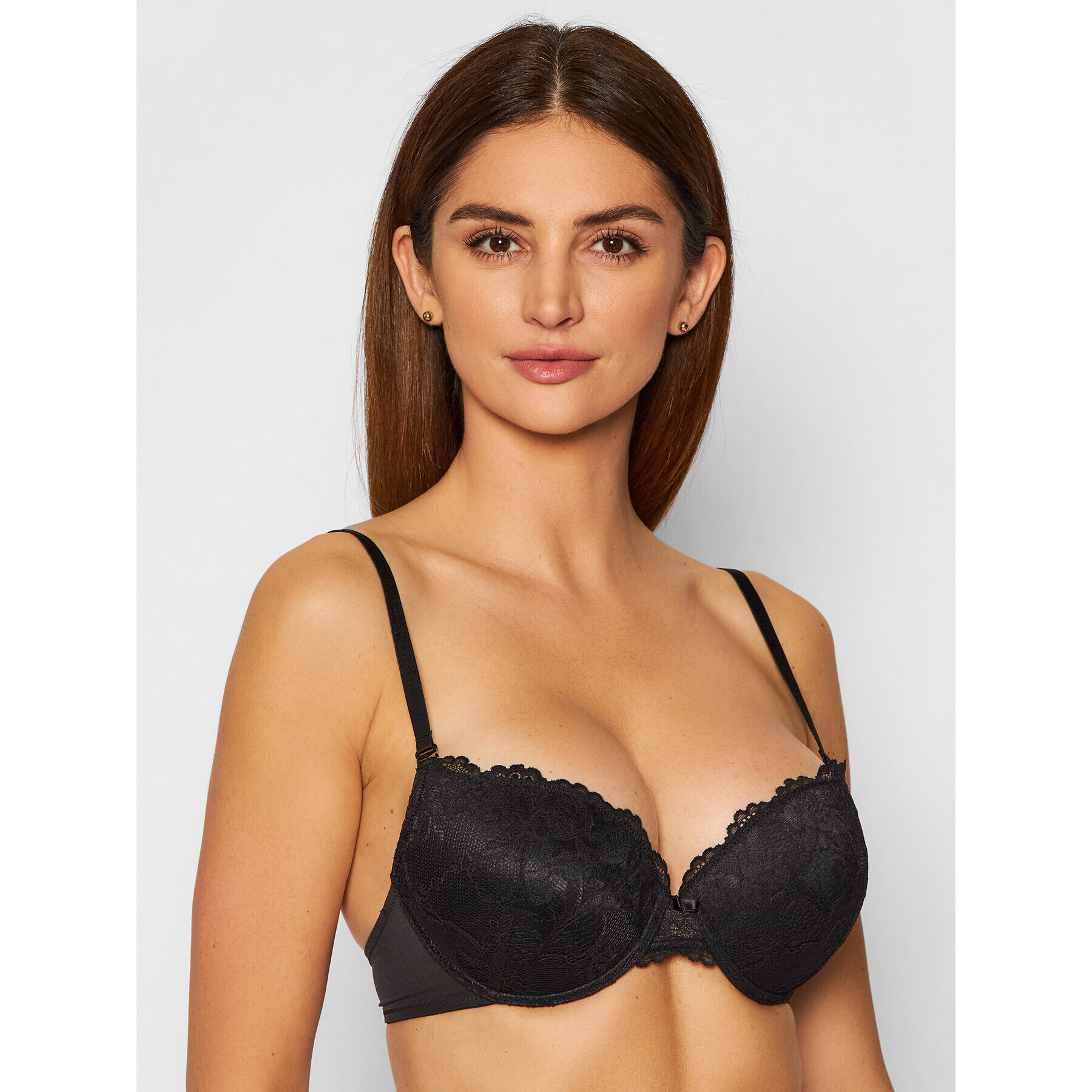 Triumph Сутиен push-up Tempting Lace 10186512 Черен - Pepit.bg