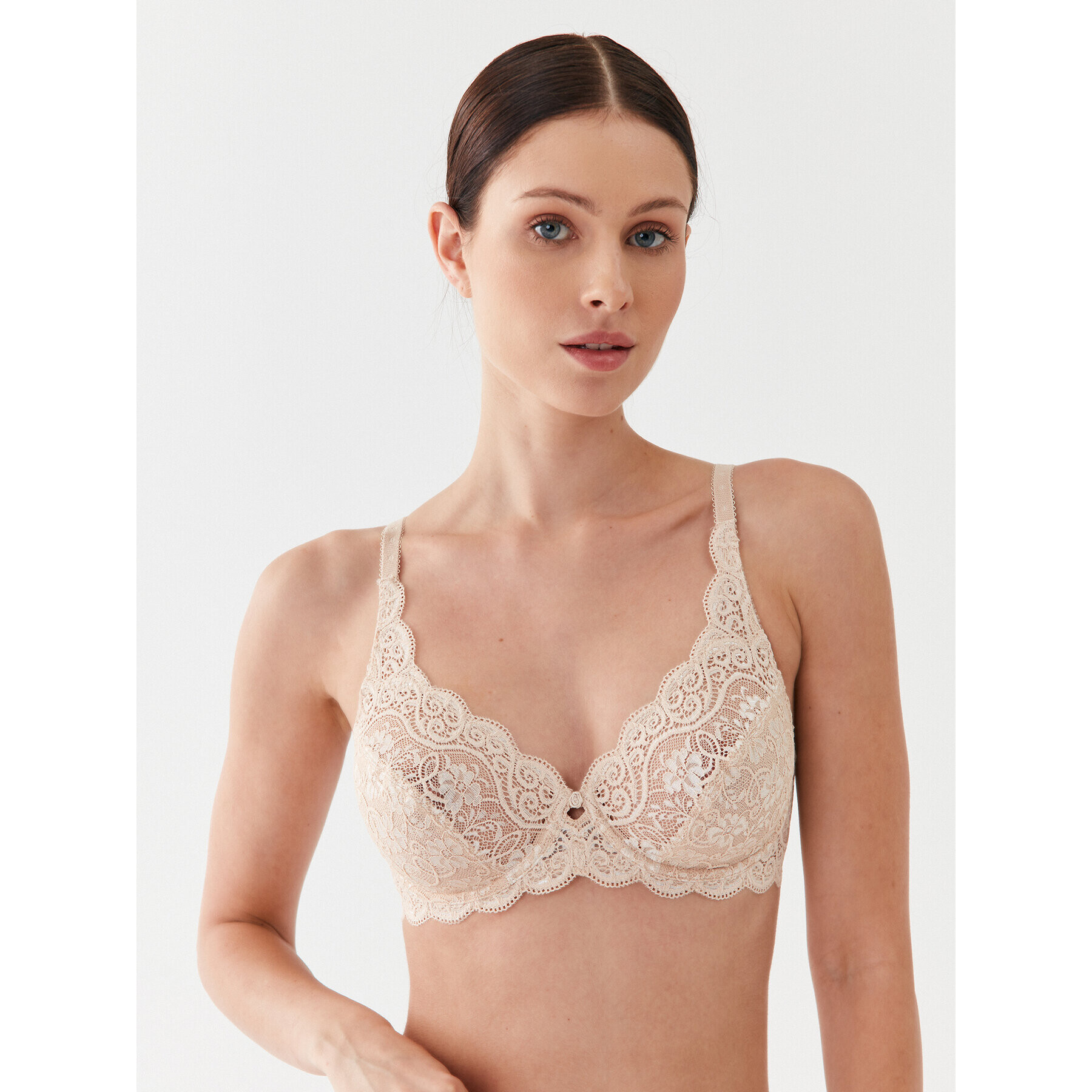 Triumph Сутиен с банели Amourette 10166797 Екрю - Pepit.bg