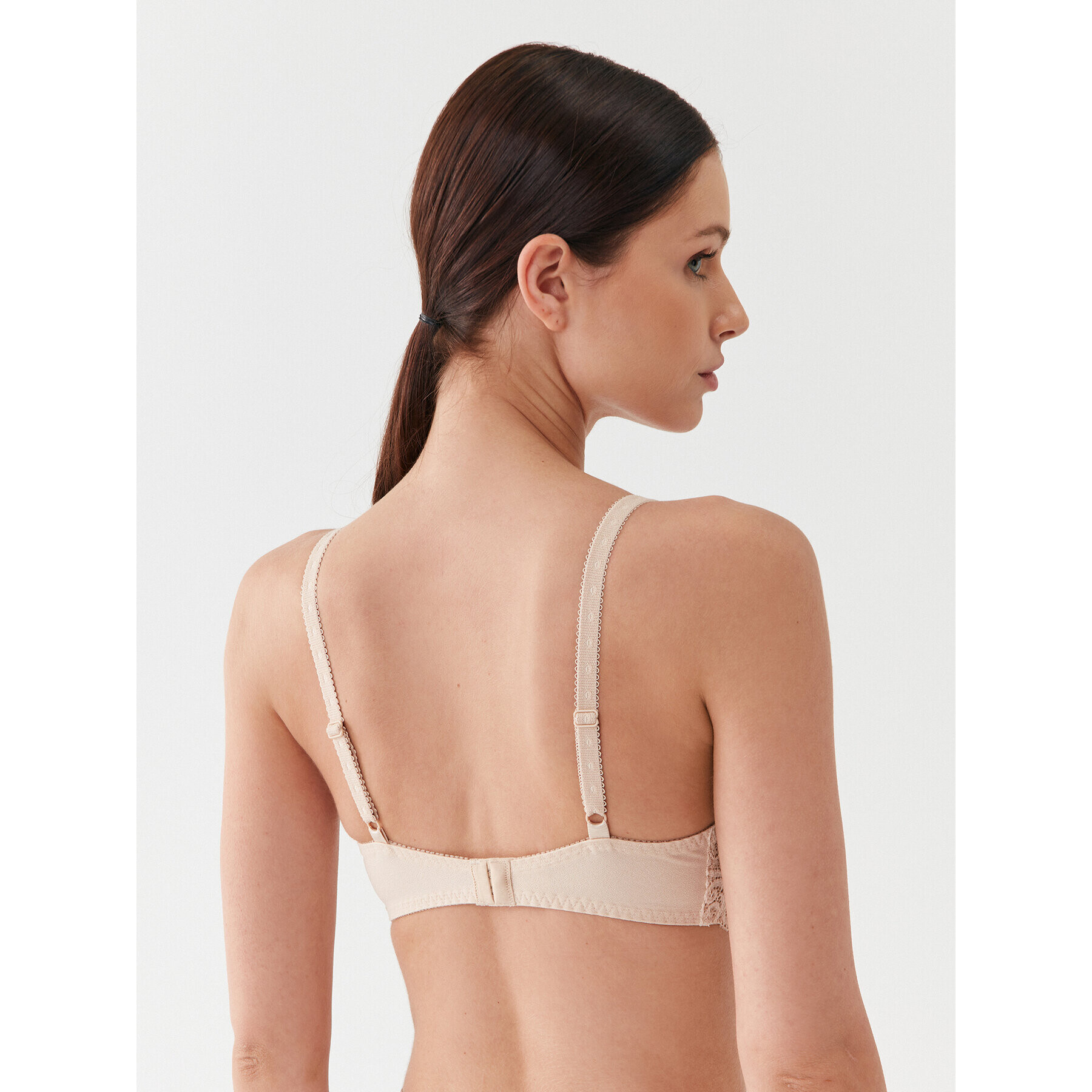 Triumph Сутиен с банели Amourette 10166797 Екрю - Pepit.bg