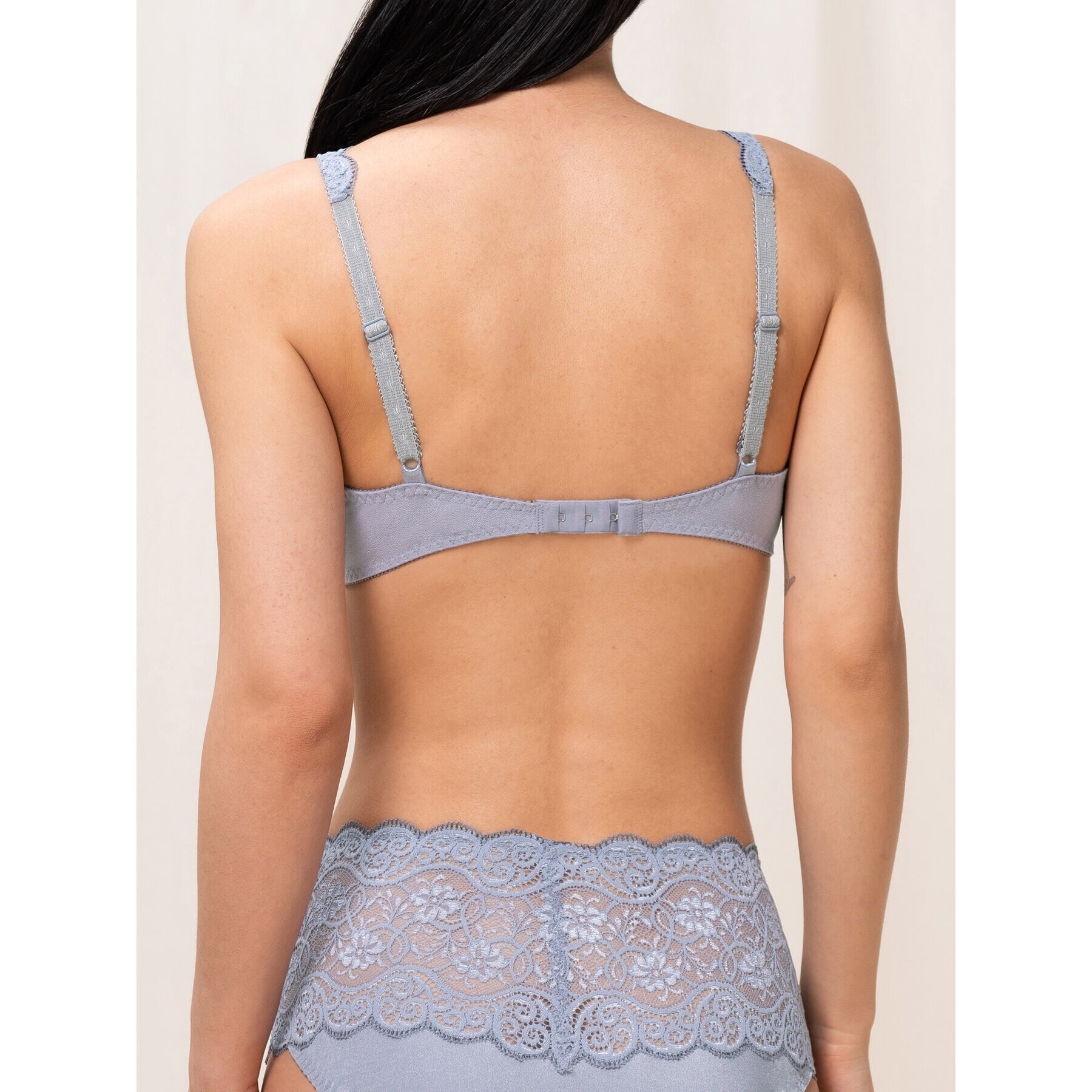 Triumph Сутиен с банели Amourette 300 10166798 Сив - Pepit.bg