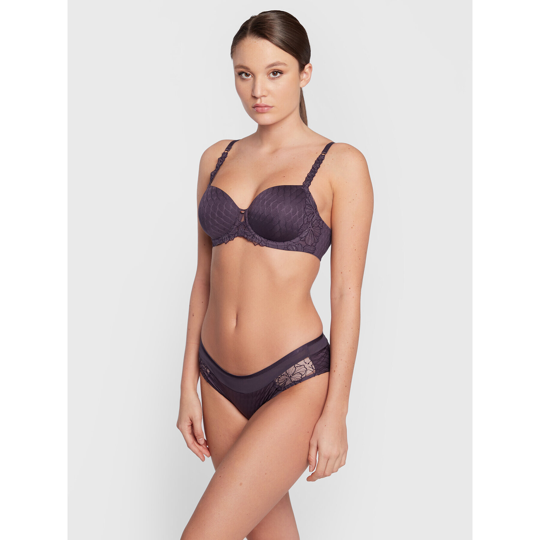 Triumph Сутиен с банели Azalea 10184809 Виолетов - Pepit.bg