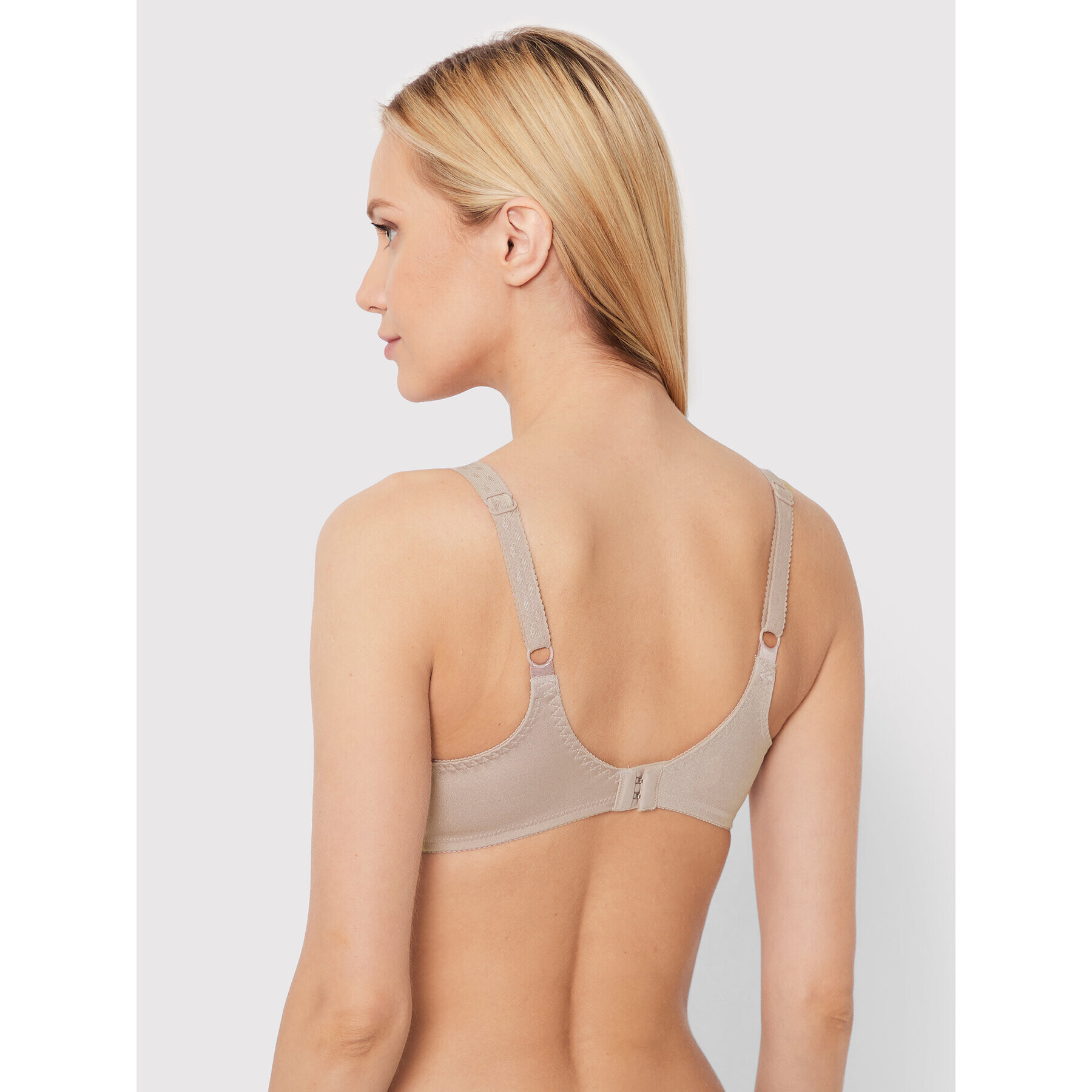 Triumph Сутиен с банели Ladyform Soft 10166306 Розов - Pepit.bg