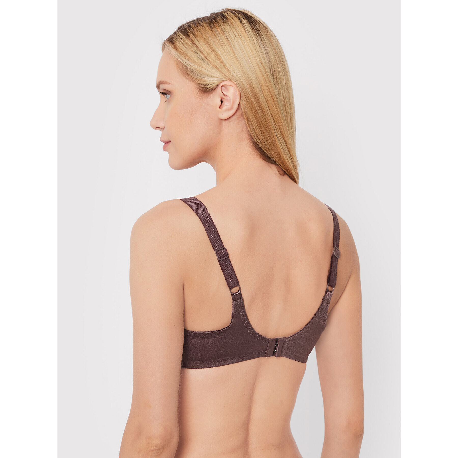 Triumph Сутиен с банели Ladyform Soft 10166306 Виолетов - Pepit.bg