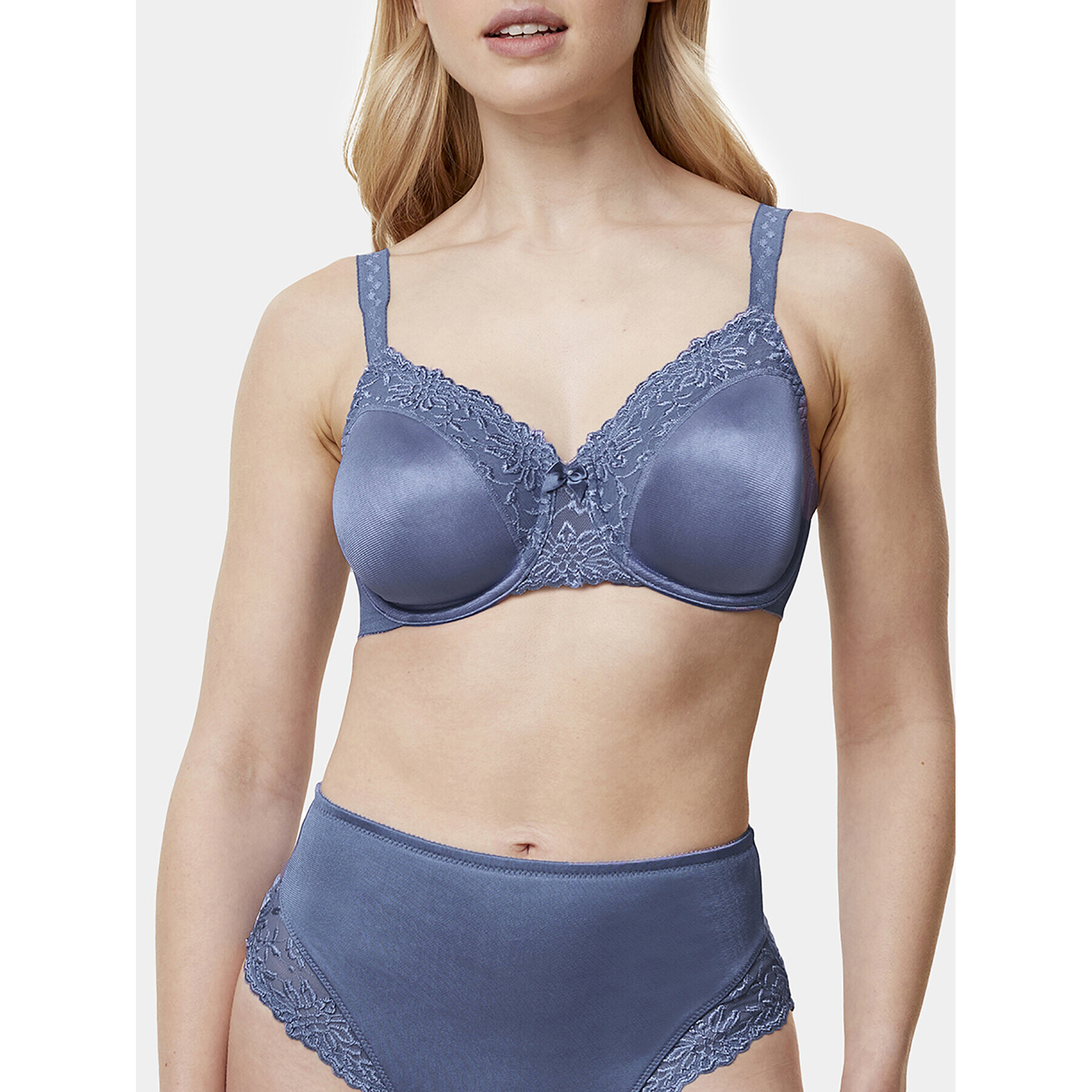 Triumph Сутиен с банели Ladyform Soft W X 10166306 Син - Pepit.bg