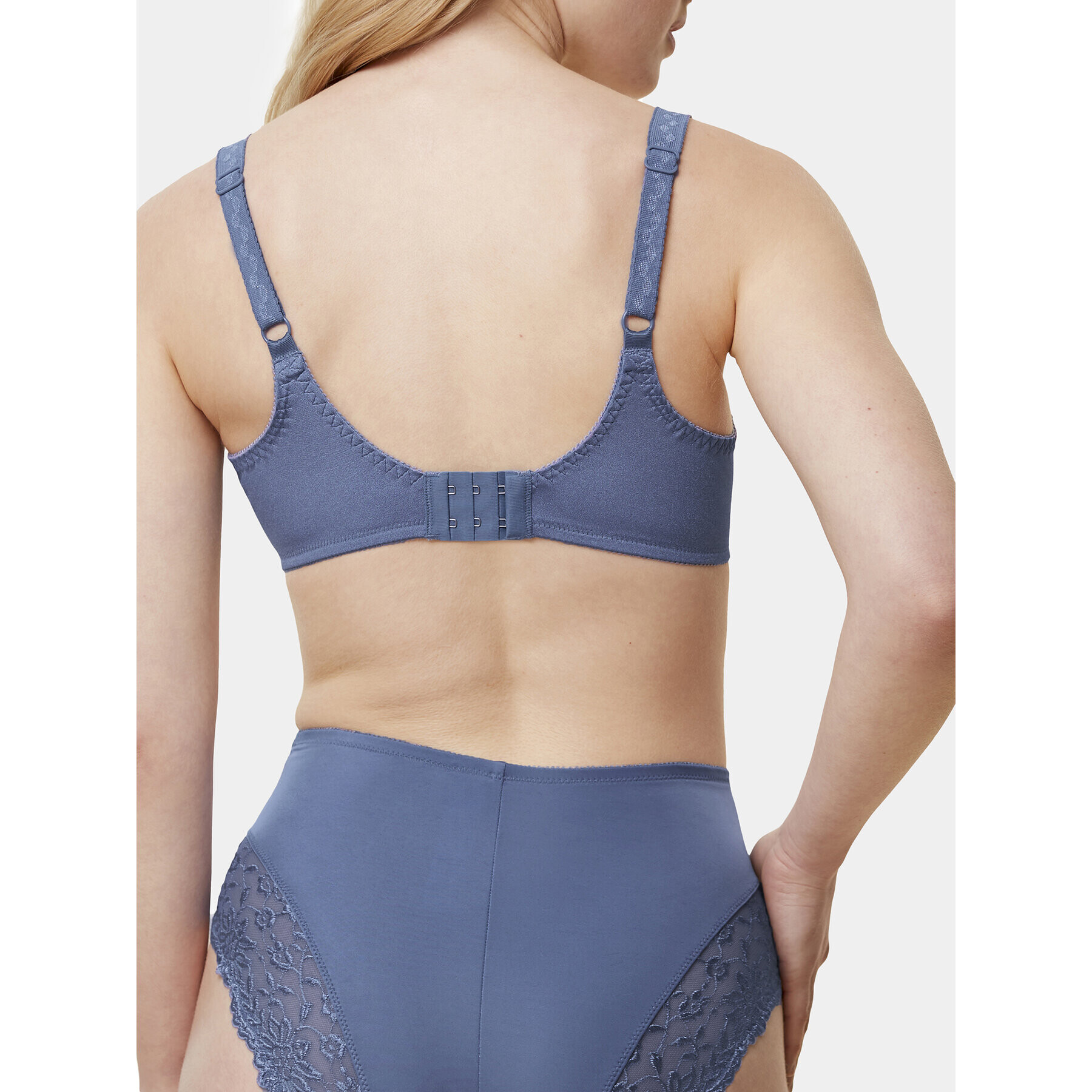 Triumph Сутиен с банели Ladyform Soft W X 10166306 Син - Pepit.bg