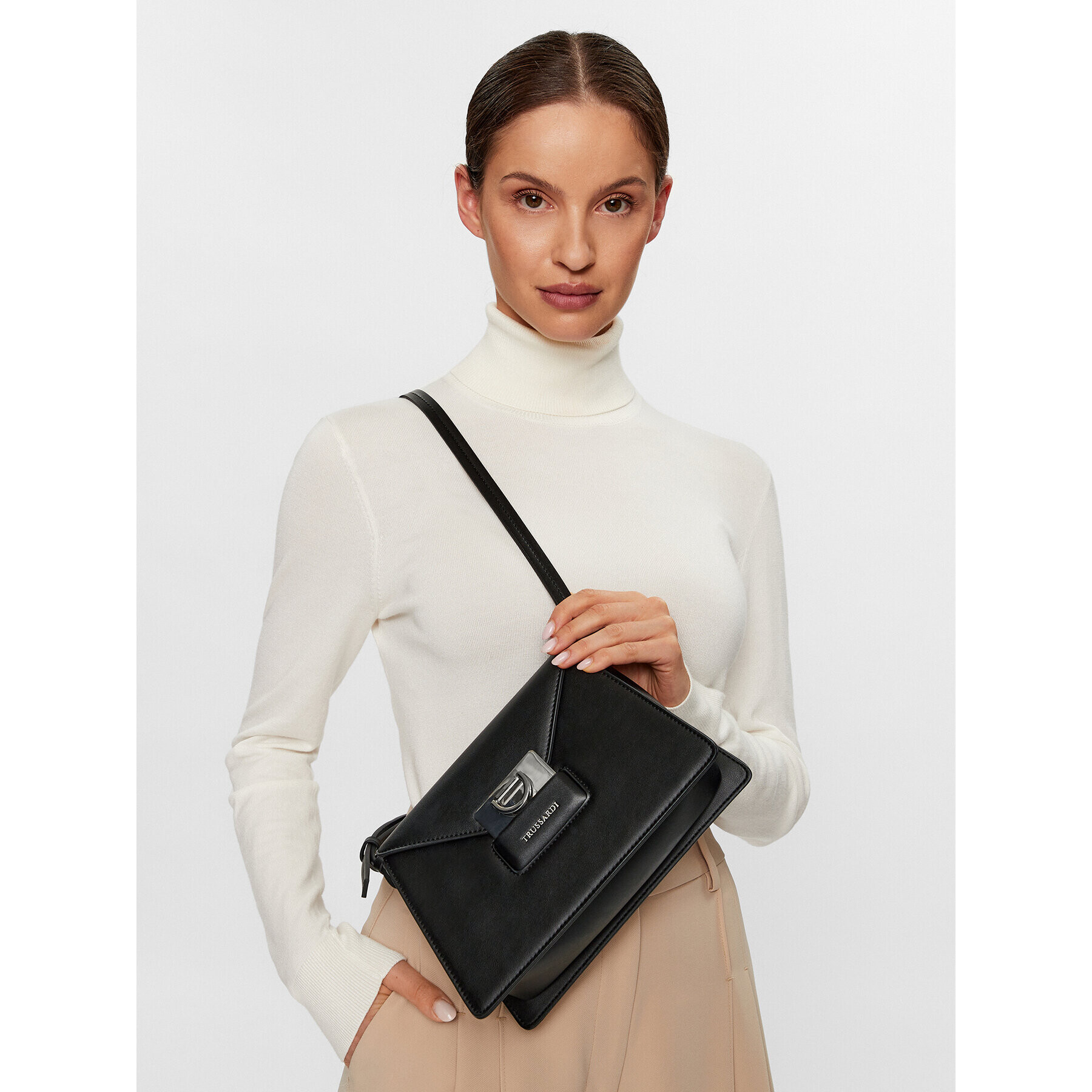 Trussardi Дамска чанта 75B01486 Черен - Pepit.bg