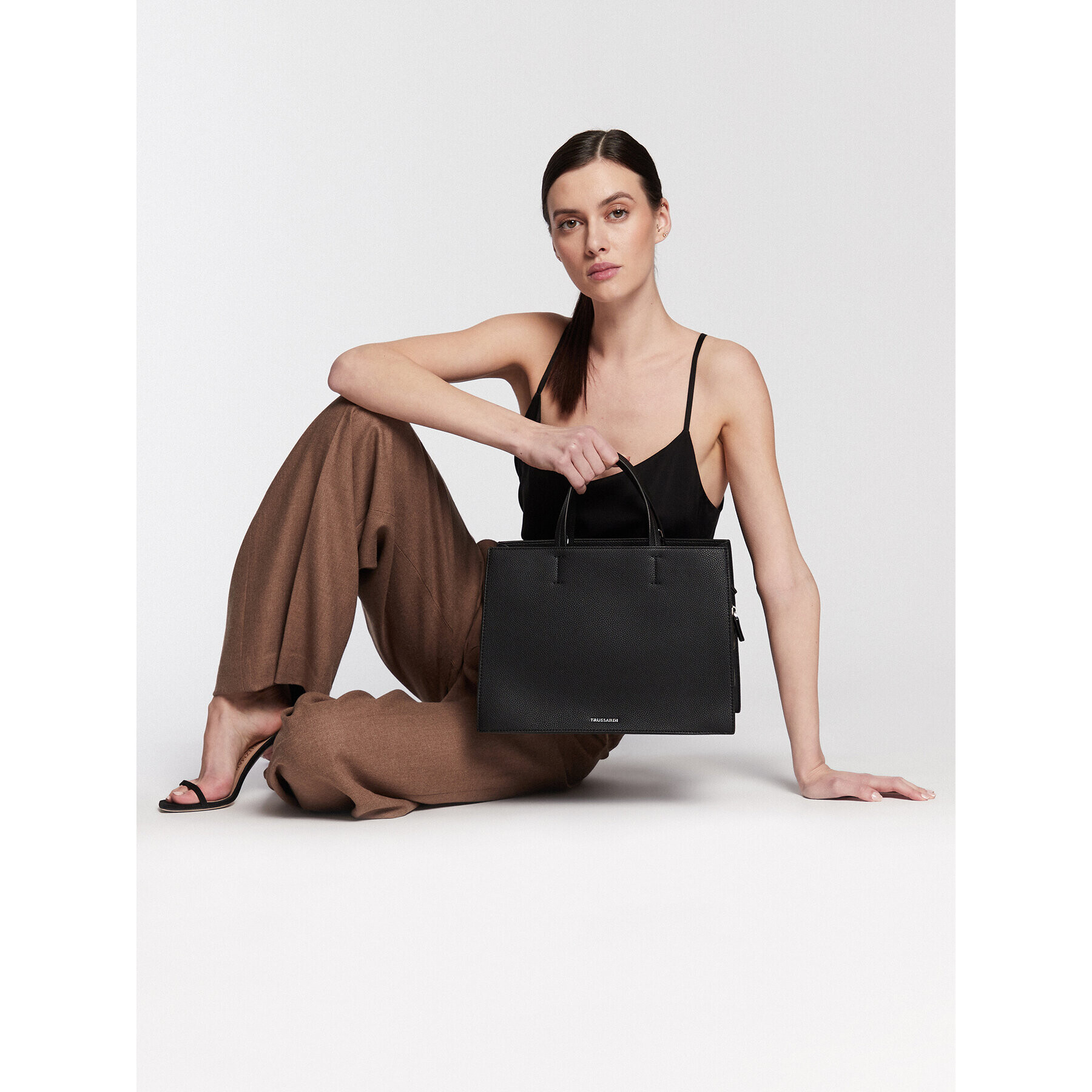 Trussardi Дамска чанта 75B01488 Черен - Pepit.bg