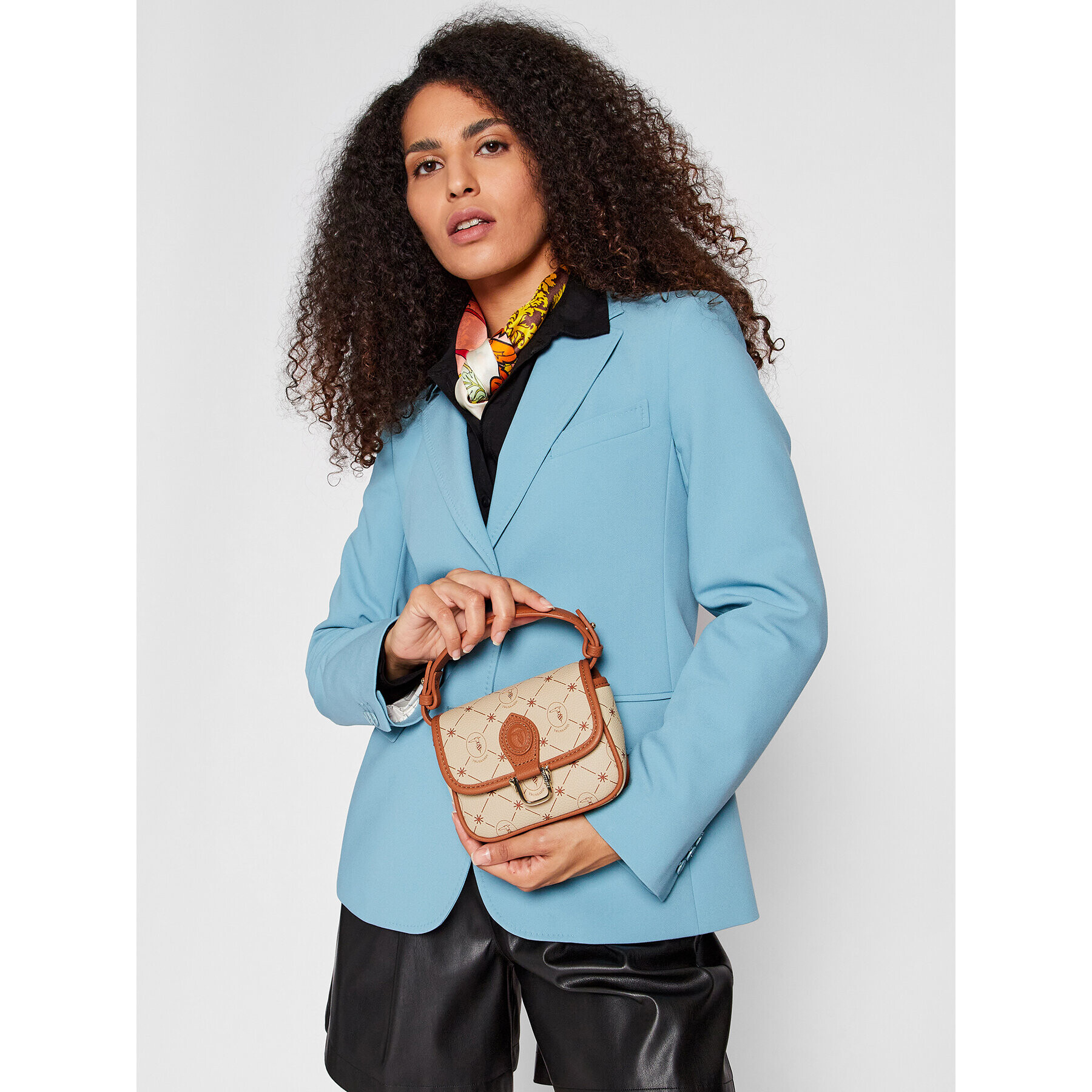 Trussardi Дамска чанта Clavel Shoulder 75B01254 Бежов - Pepit.bg