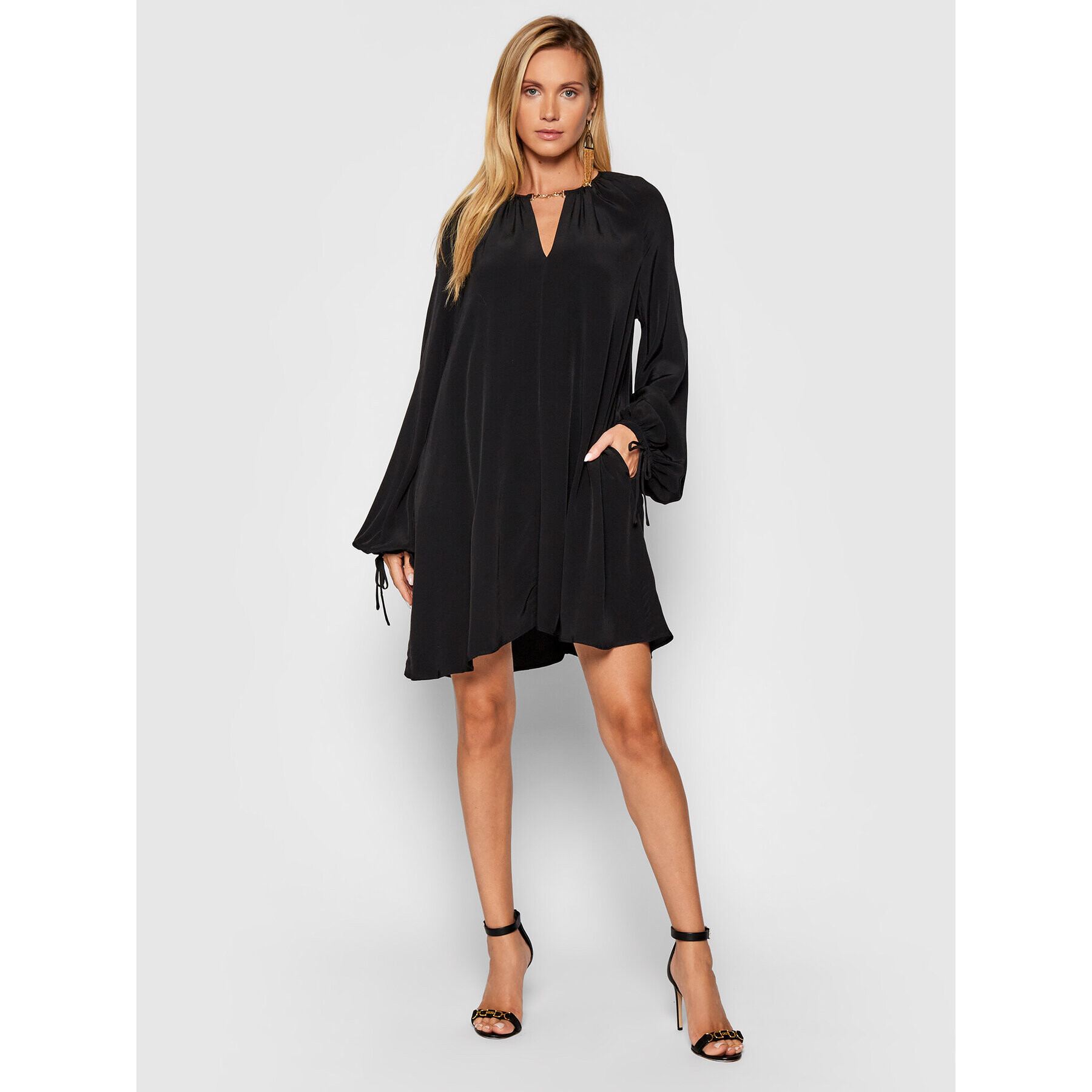 Trussardi Коктейлна рокля 56D00556 Черен Relaxed Fit - Pepit.bg