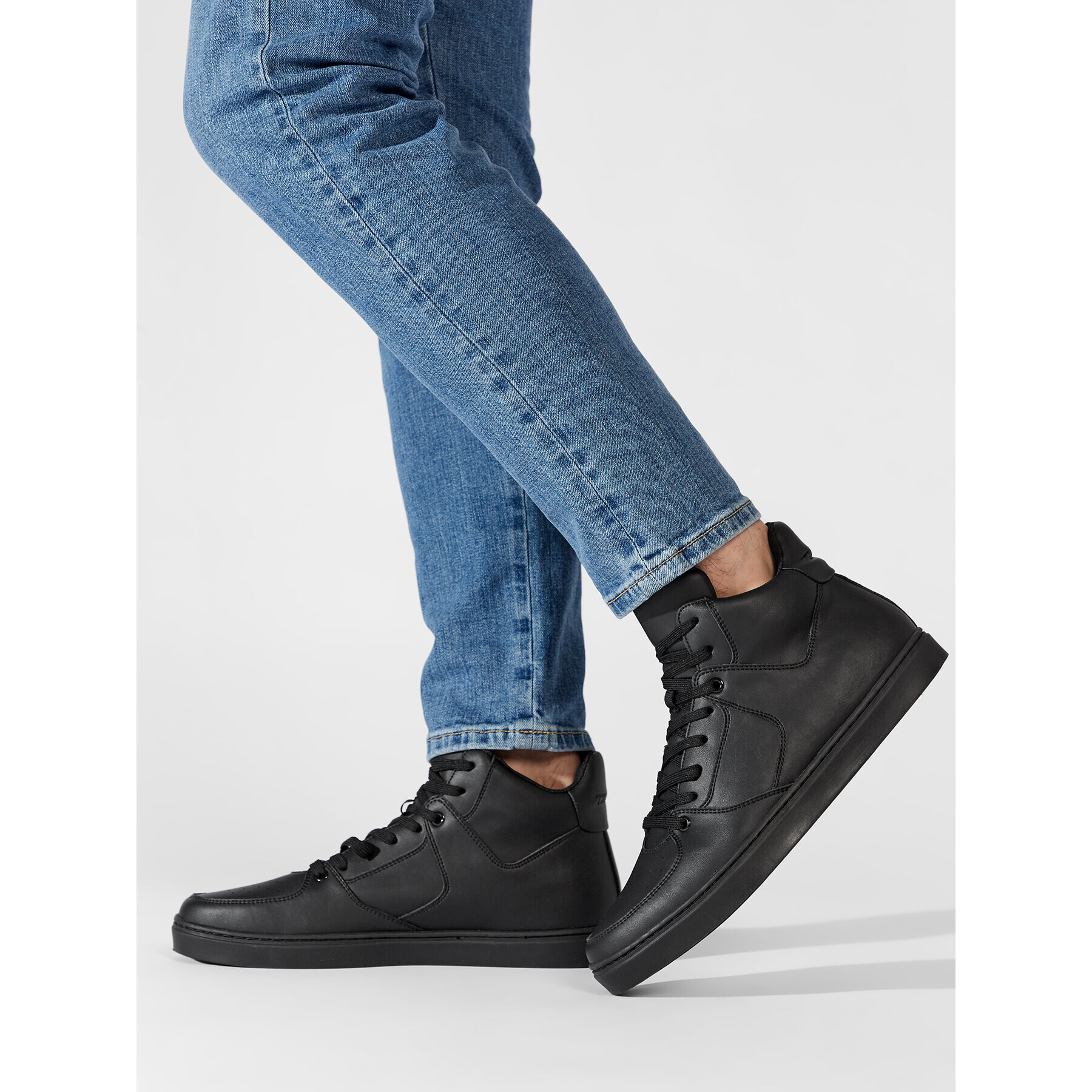Trussardi Сникърси 77A00470 Черен - Pepit.bg