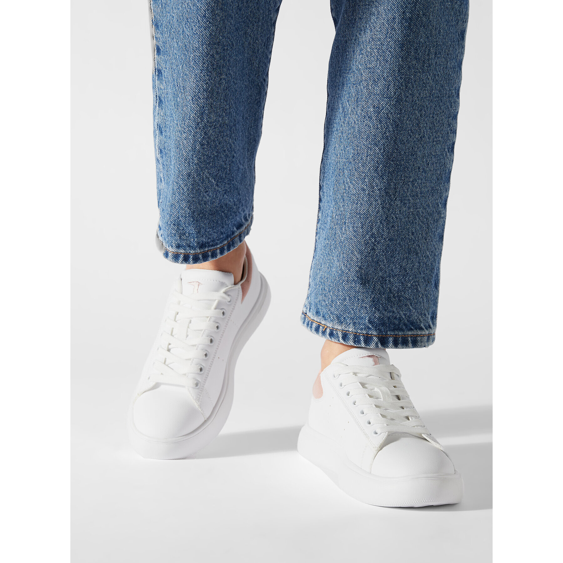 Trussardi Сникърси 79A00829 Бял - Pepit.bg