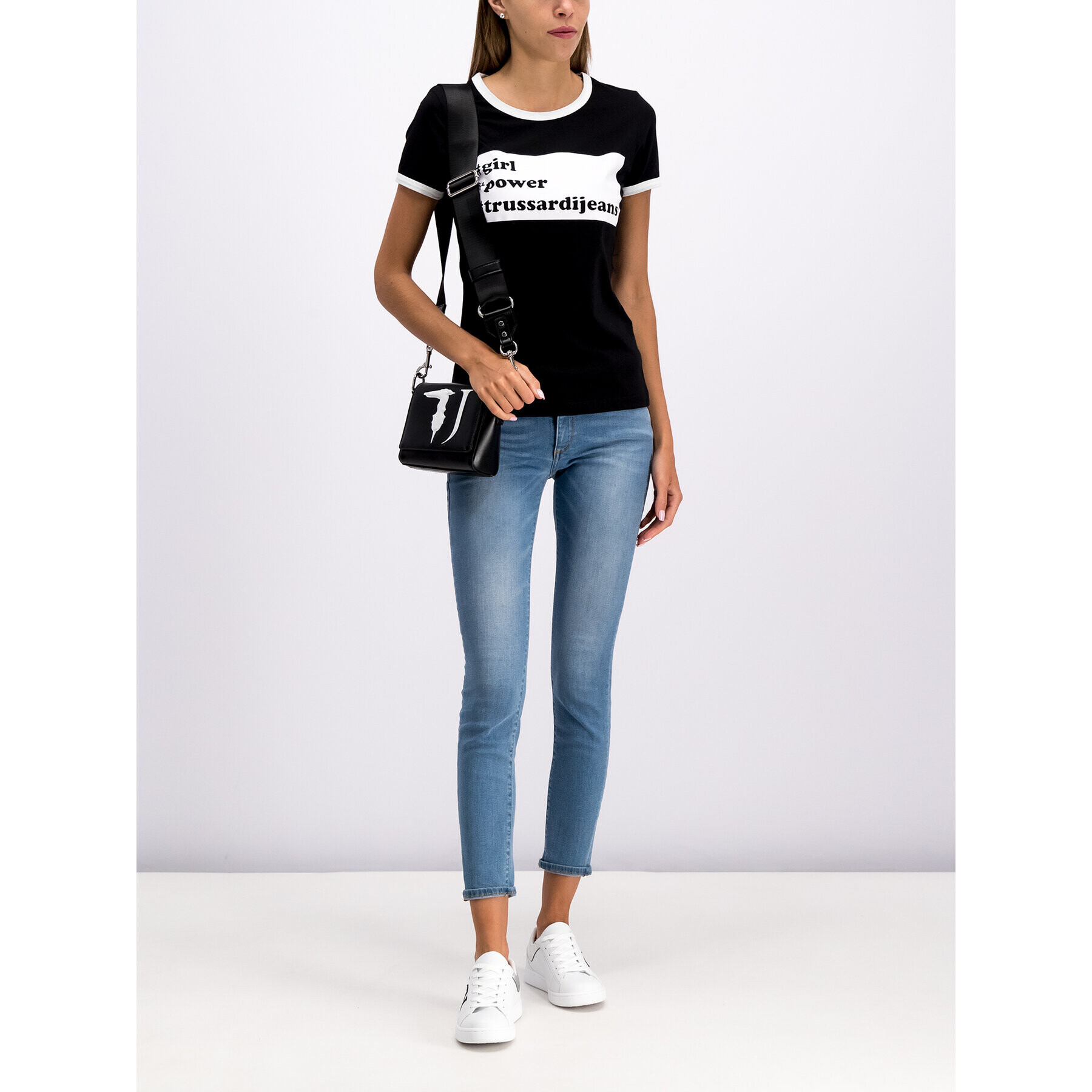 Trussardi Тишърт Cotton 56T00184 Черен Slim Fit - Pepit.bg