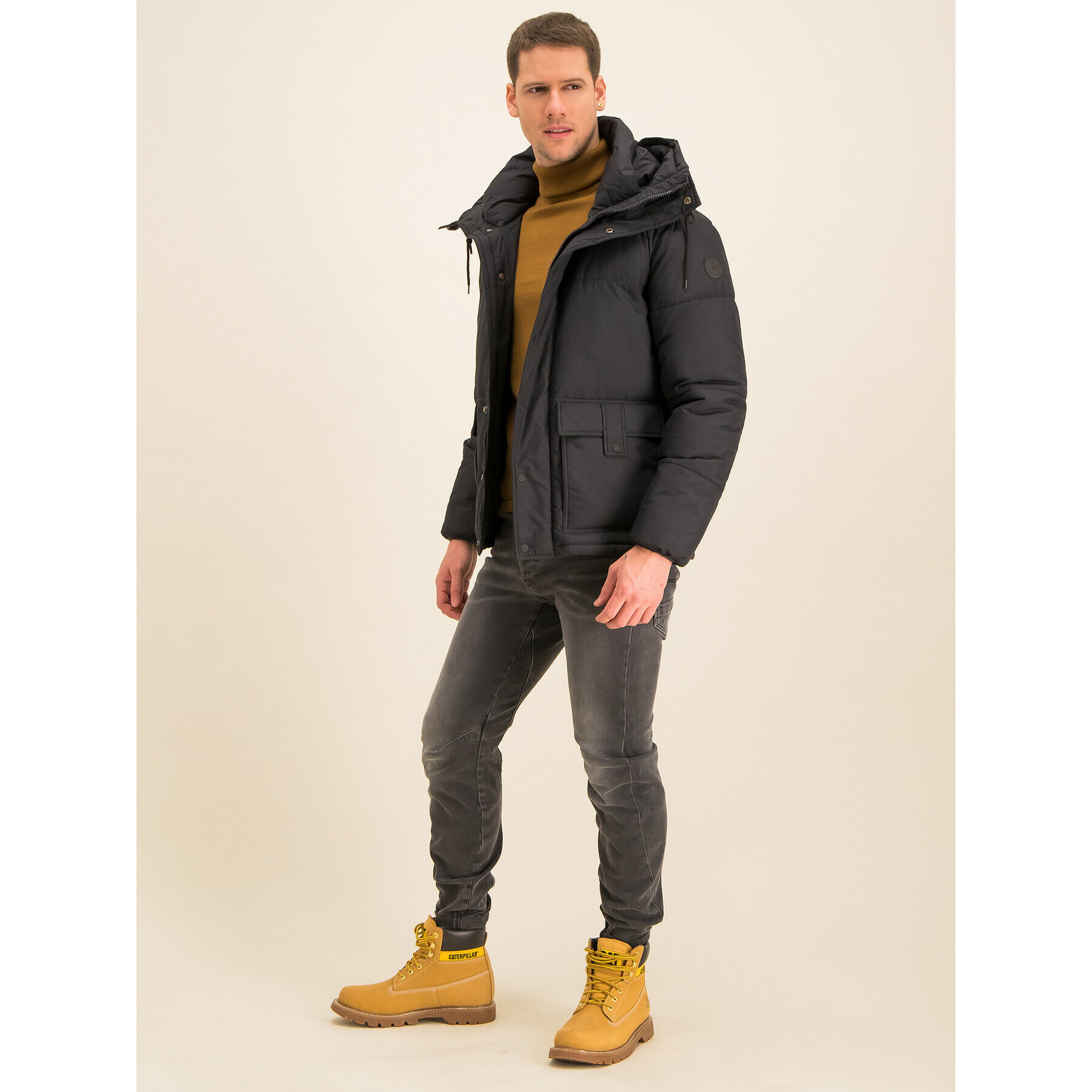 Trussardi Зимно яке 52S00346 Черен Regular Fit - Pepit.bg