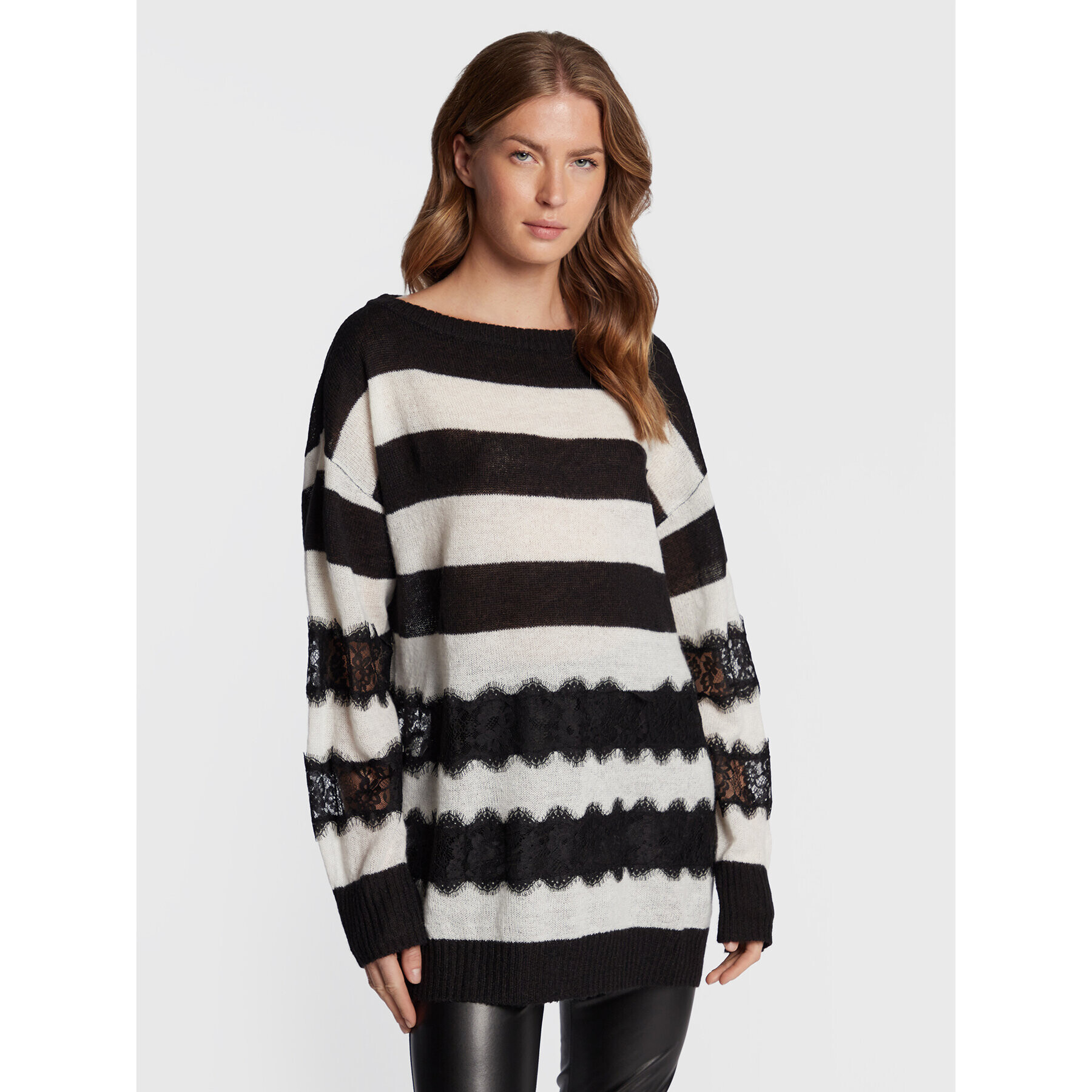 TWINSET Пуловер 222TP3130 Черен Loose Fit - Pepit.bg
