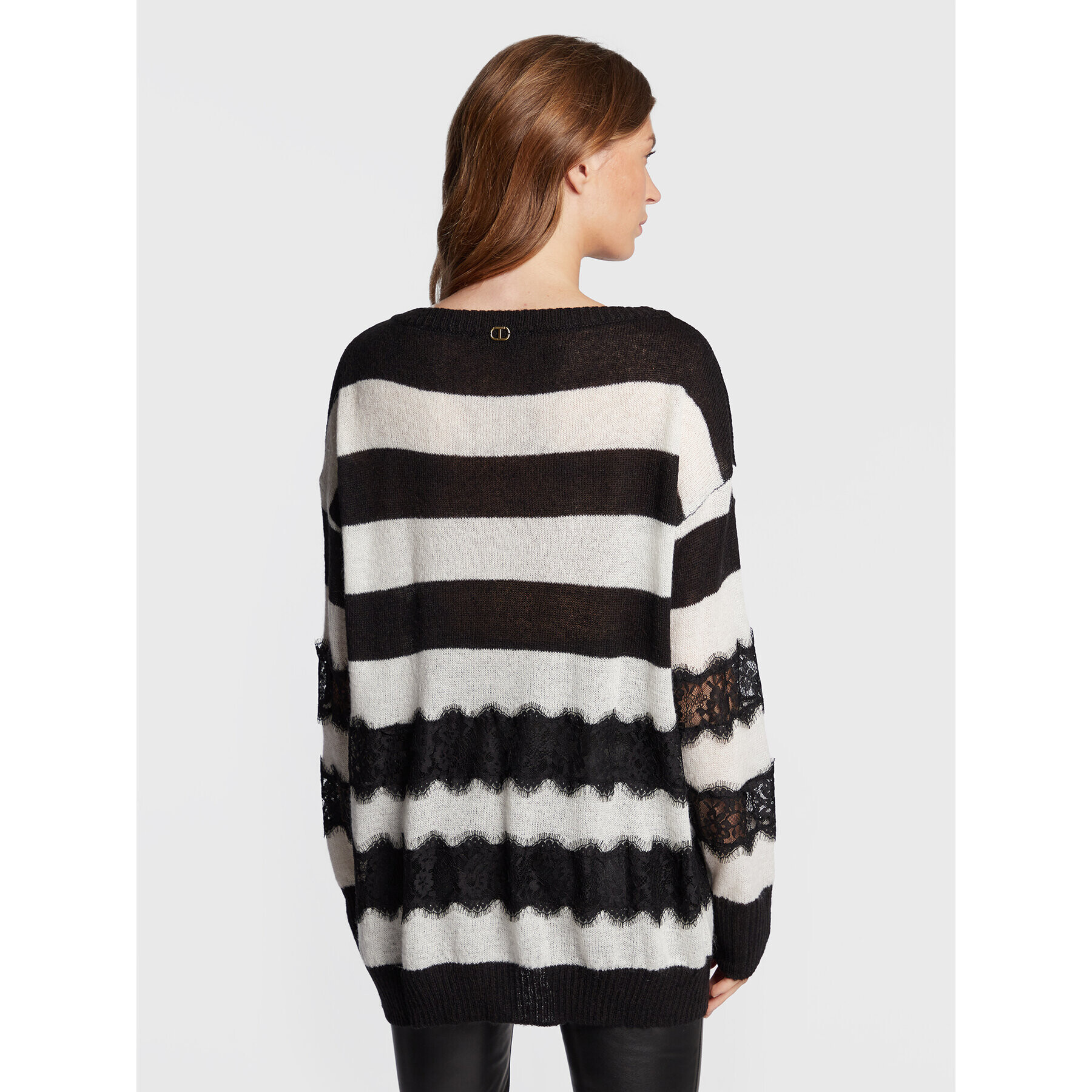 TWINSET Пуловер 222TP3130 Черен Loose Fit - Pepit.bg