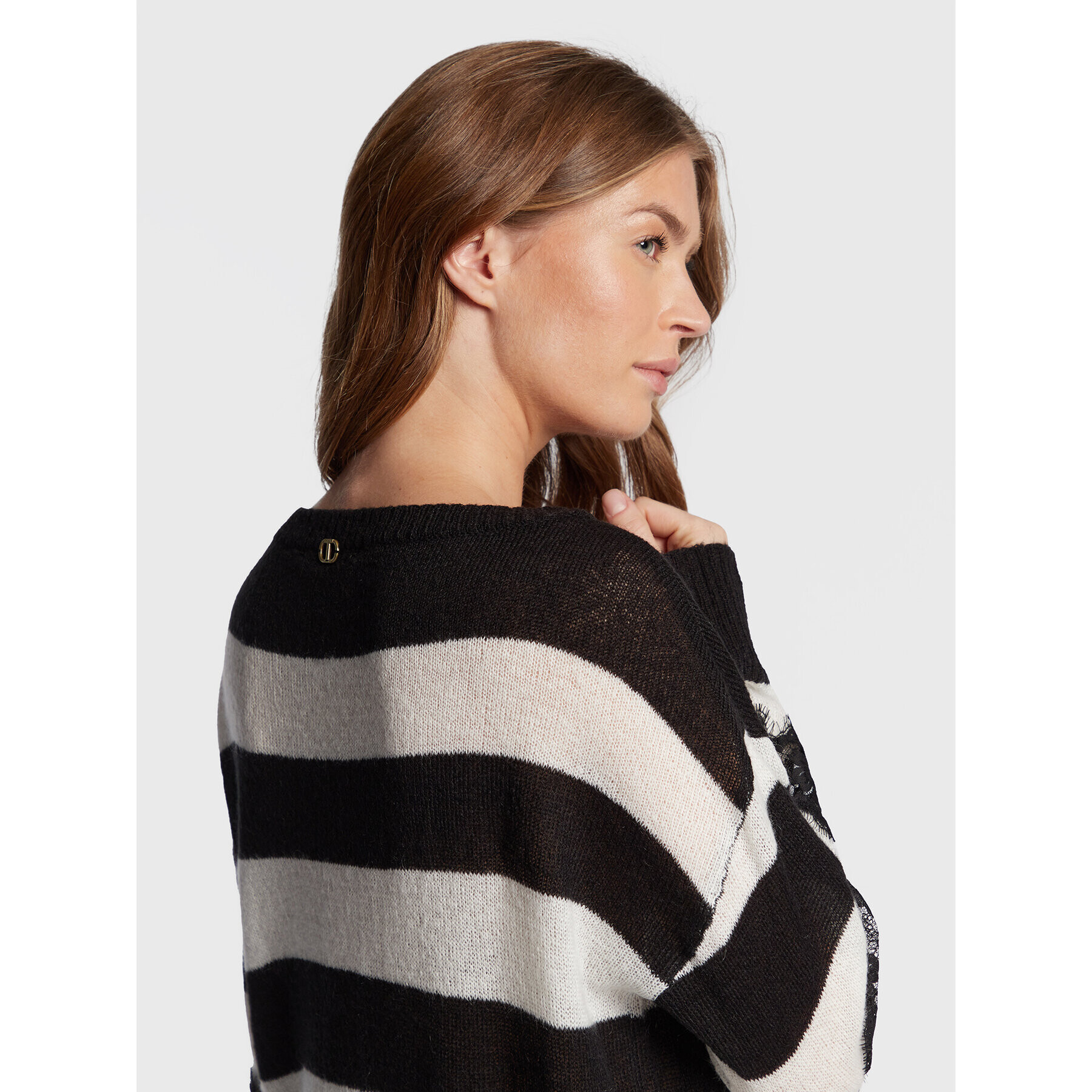 TWINSET Пуловер 222TP3130 Черен Loose Fit - Pepit.bg