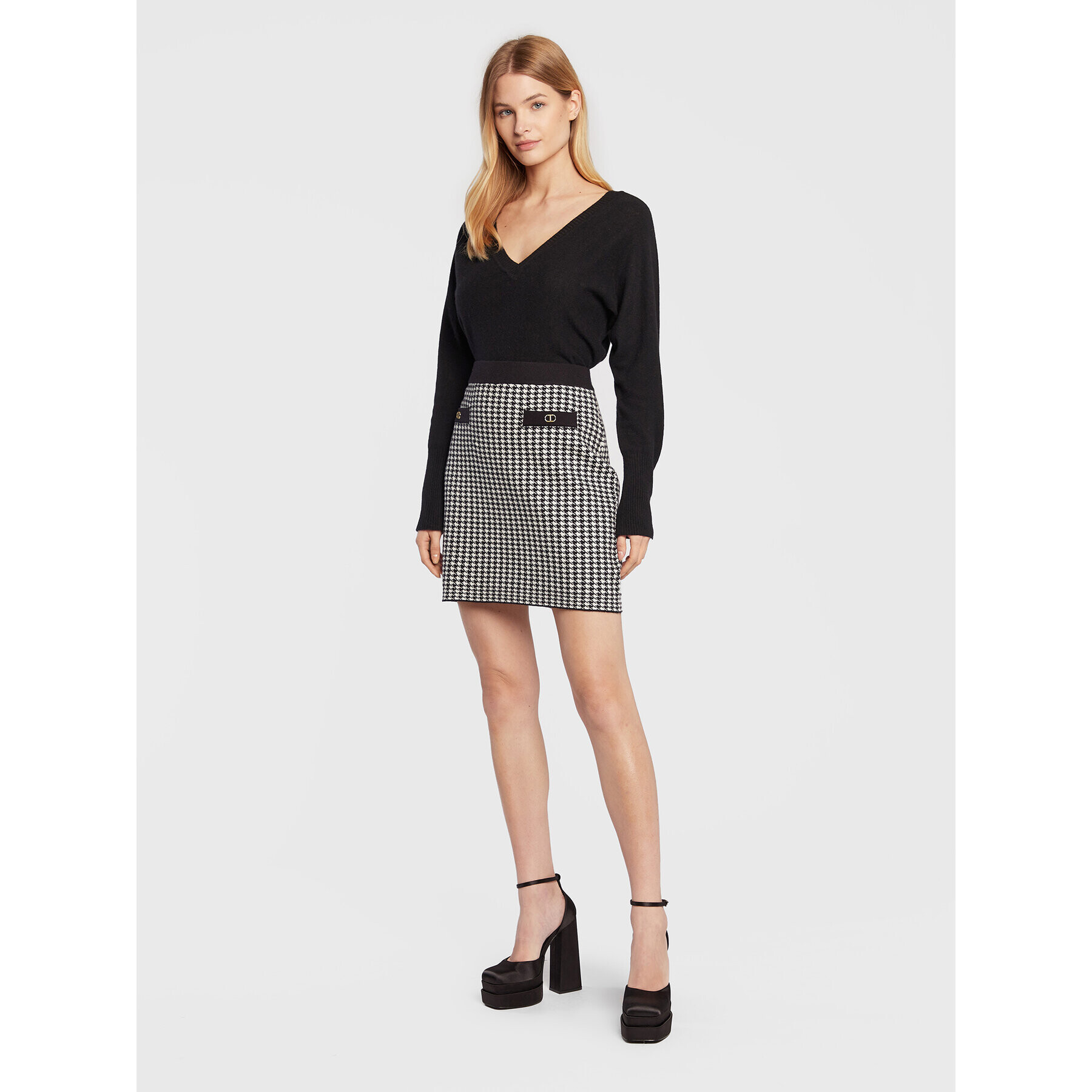 TWINSET Пуловер 222TT3351 Черен Regular Fit - Pepit.bg