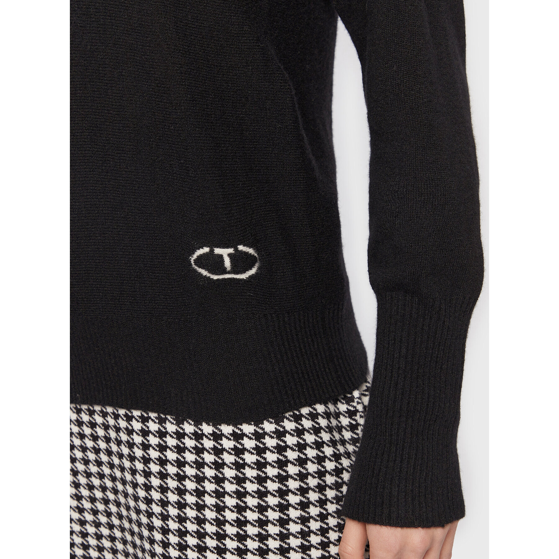 TWINSET Пуловер 222TT3351 Черен Regular Fit - Pepit.bg