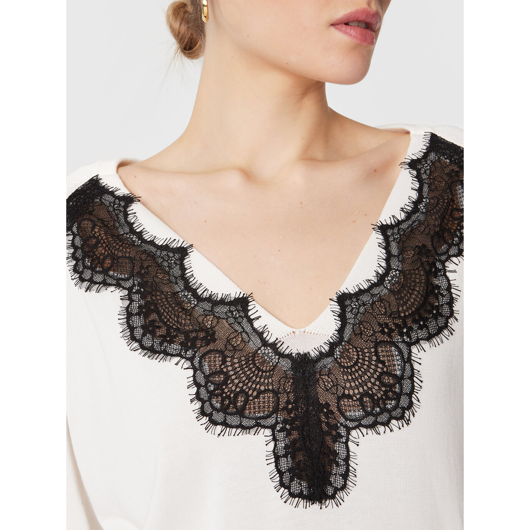 TWINSET Пуловер 231TP3230 Бял Relaxed Fit - Pepit.bg