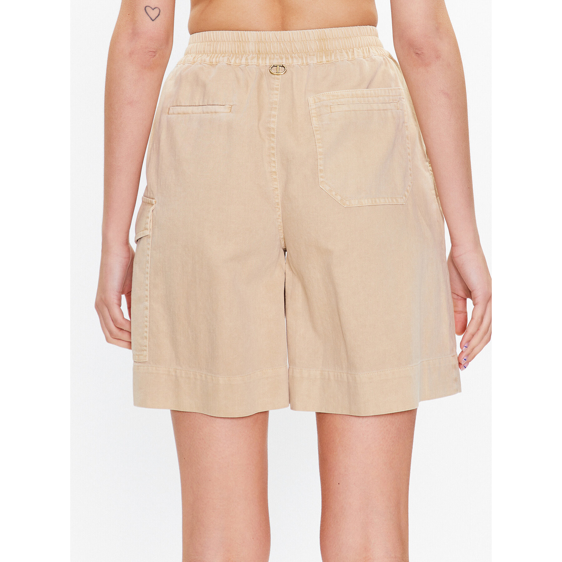 TWINSET Шорти от плат 231TT2391 Бежов Regular Fit - Pepit.bg