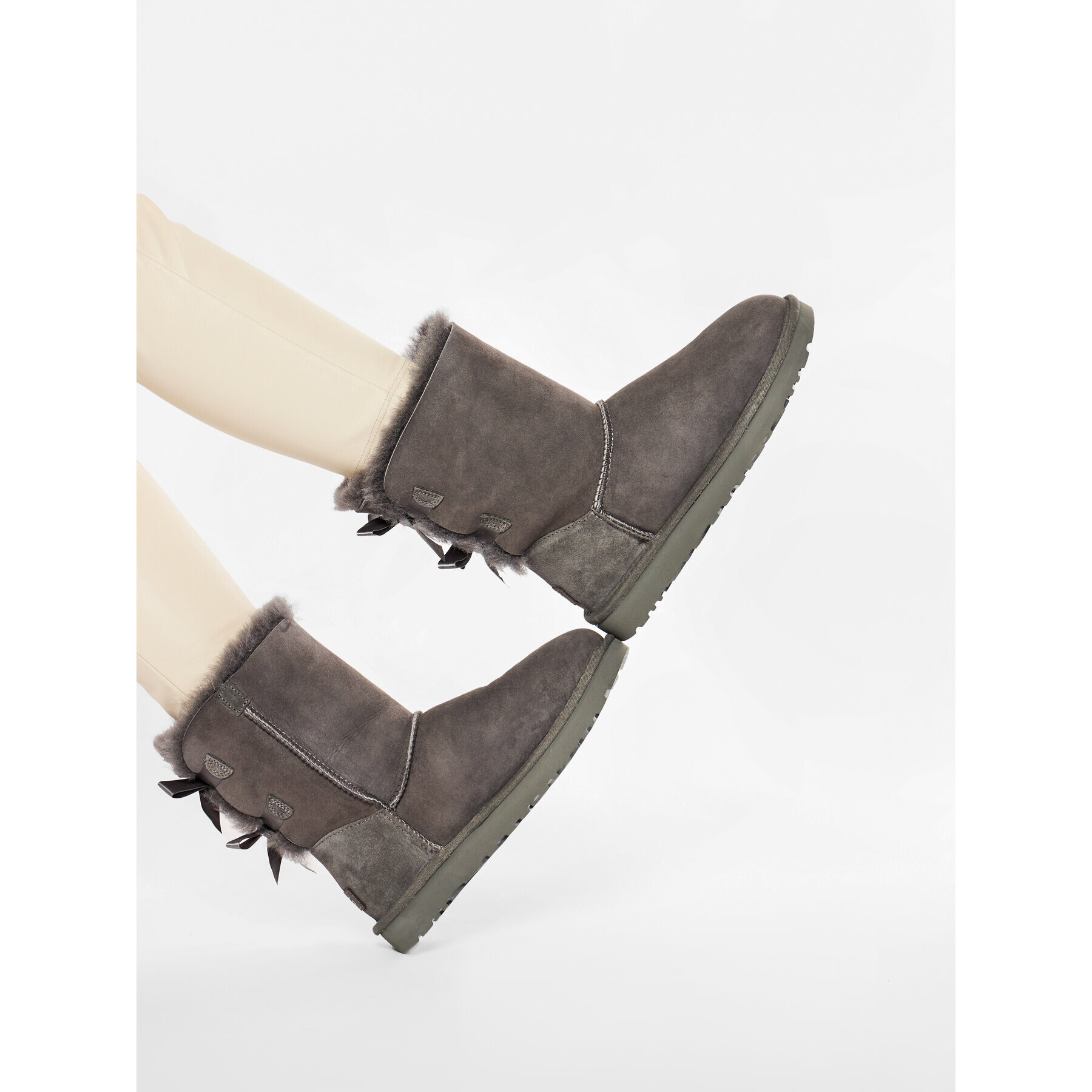 Ugg Апрески W Bailey Bow II 1016225 Сив - Pepit.bg