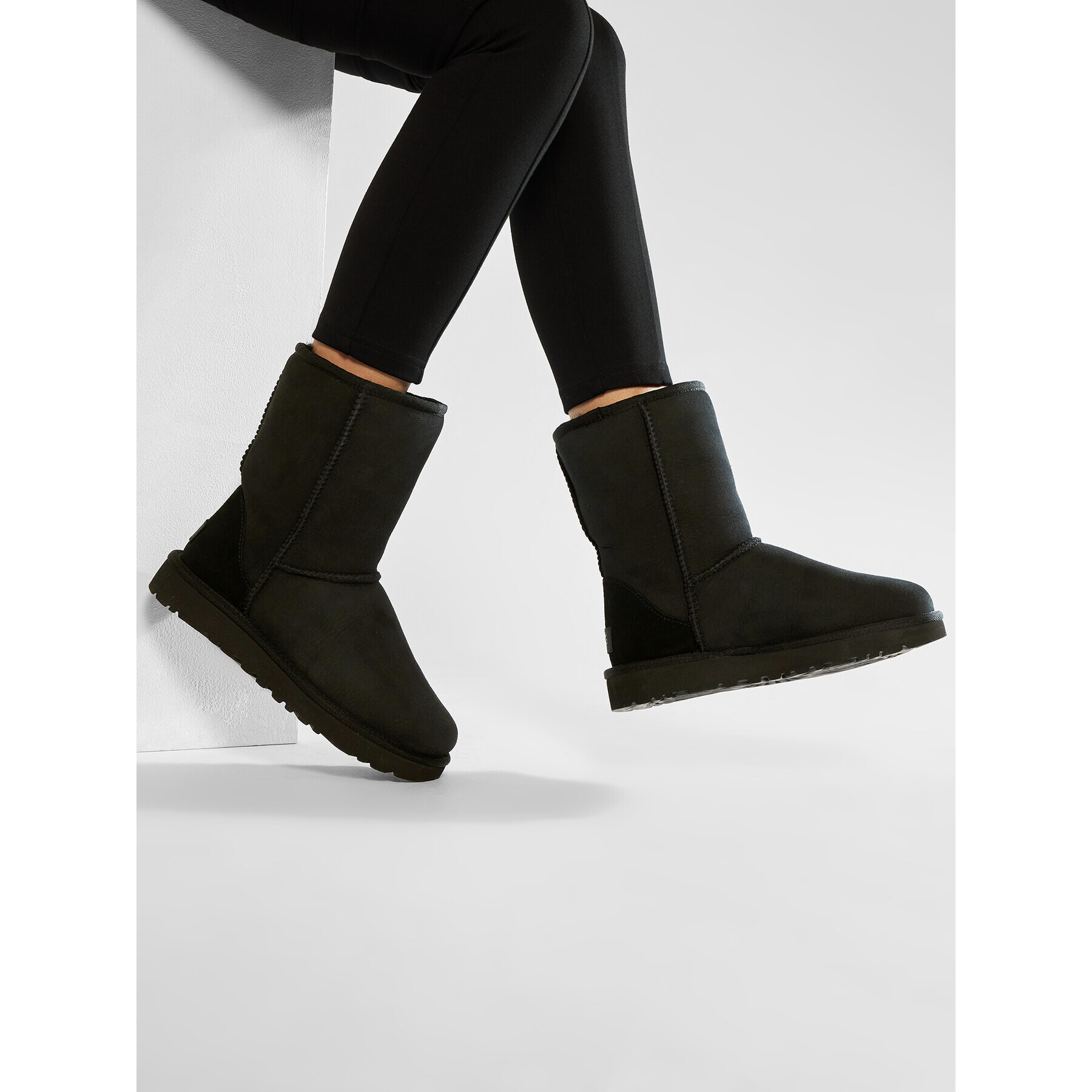 Ugg Апрески W Classic Short II 1016223 Черен - Pepit.bg