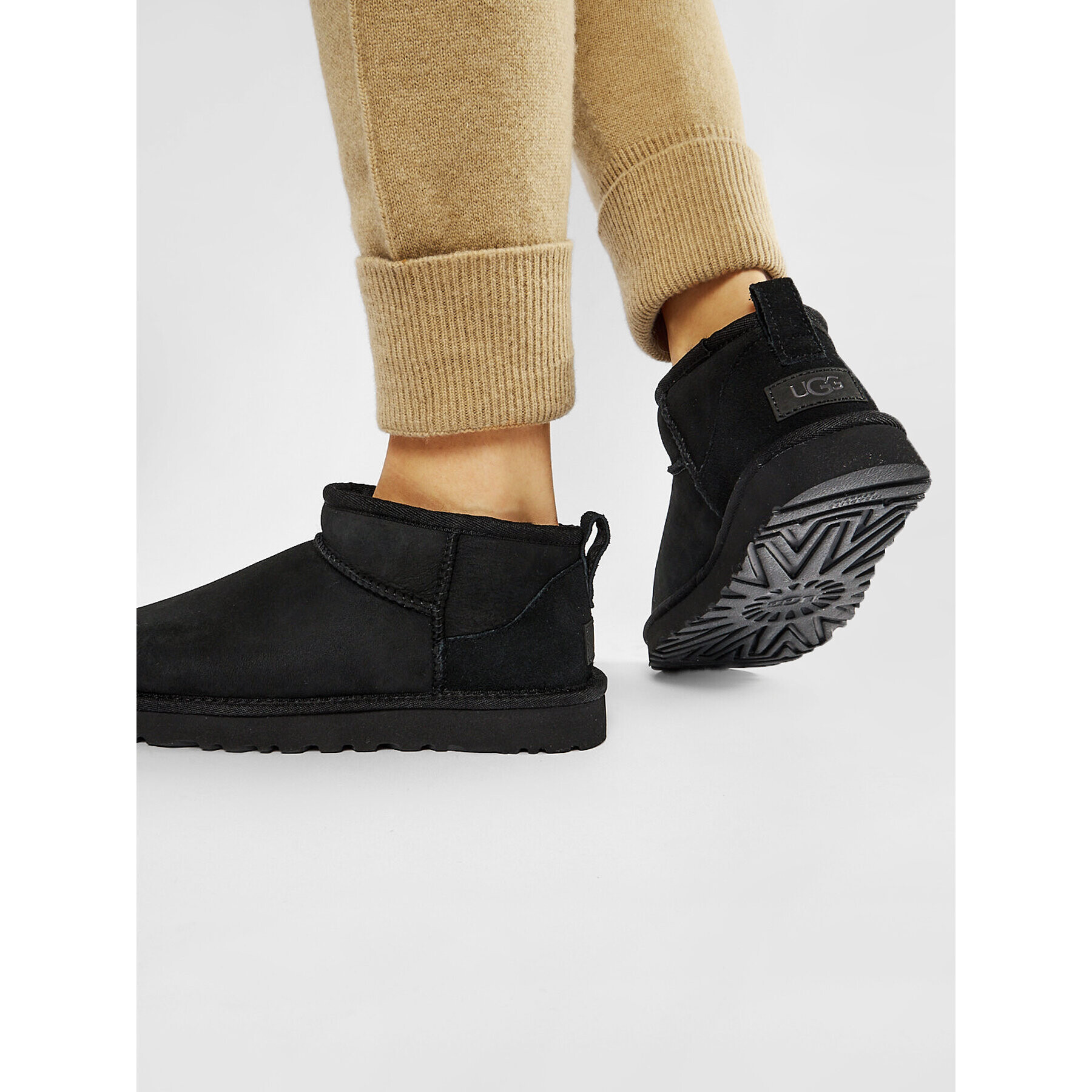 Ugg Апрески W Classic Ultra Mini 1116109 Черен - Pepit.bg